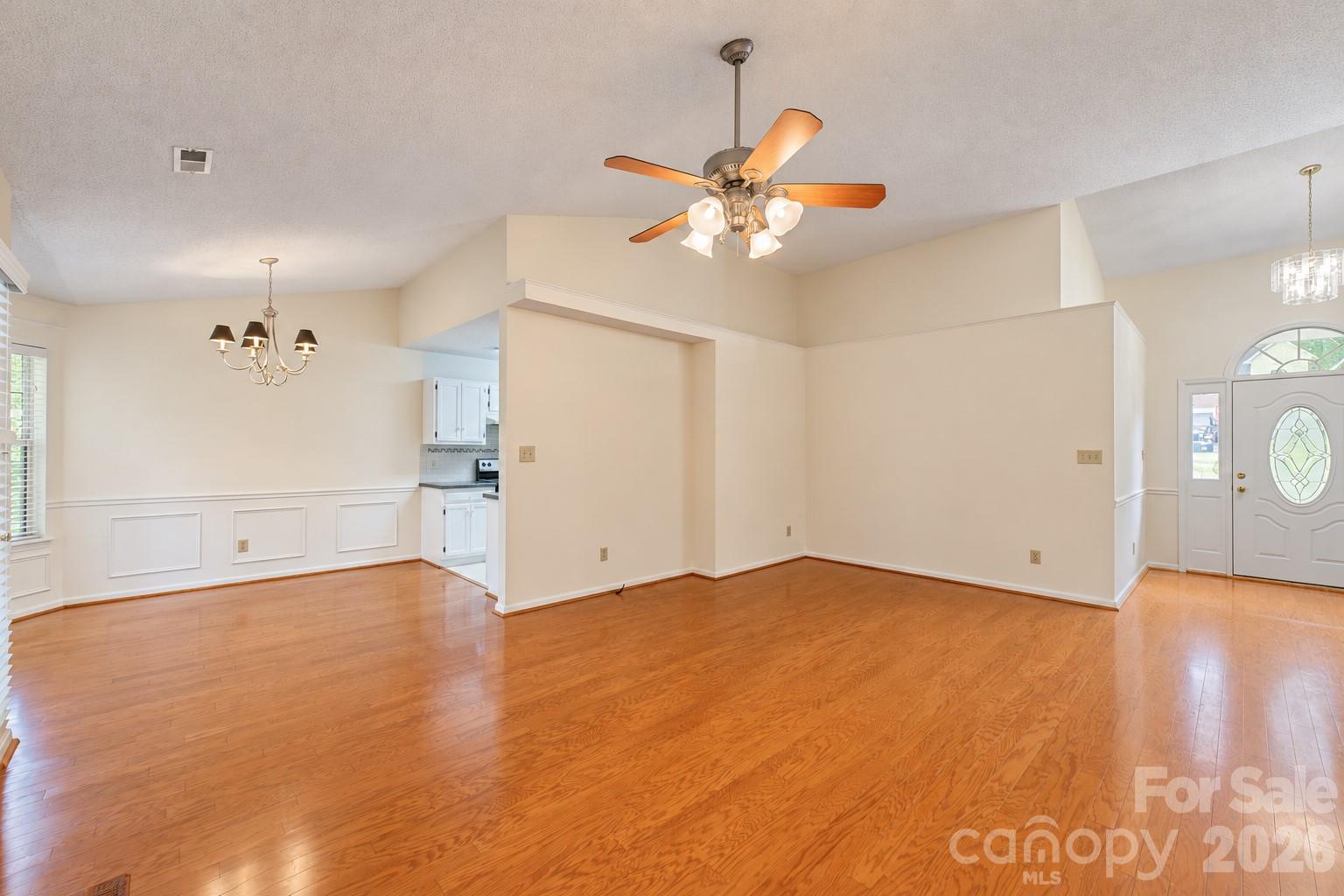 1089 Weddington Woods Street Property Photo 4