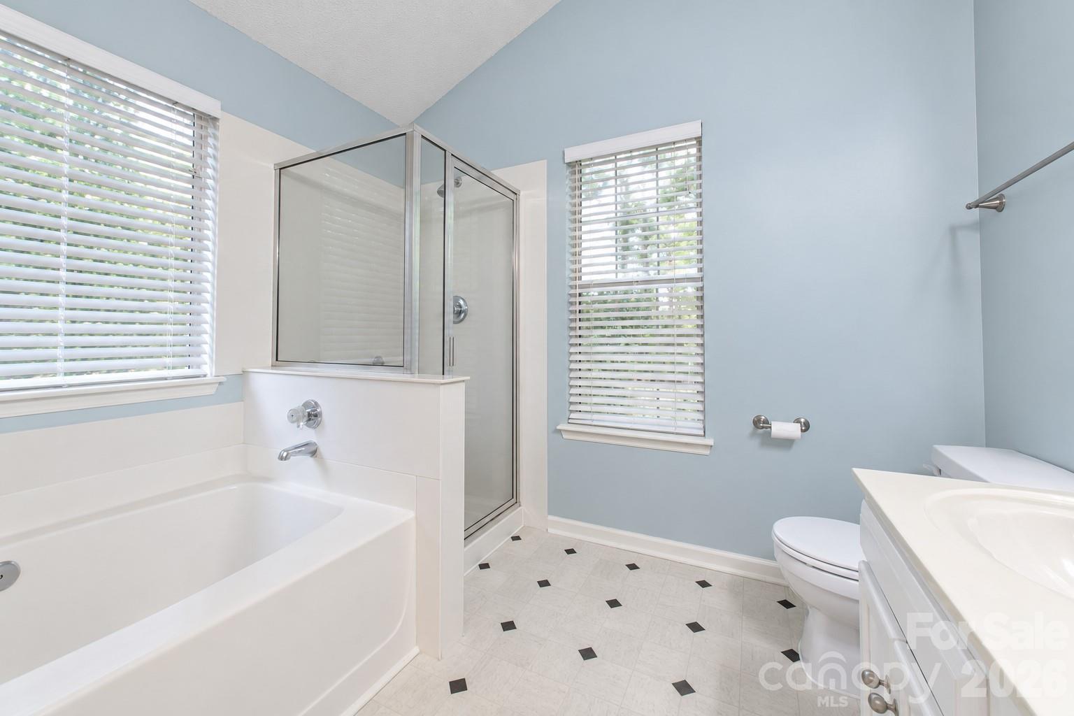 1089 Weddington Woods Street Property Photo 8