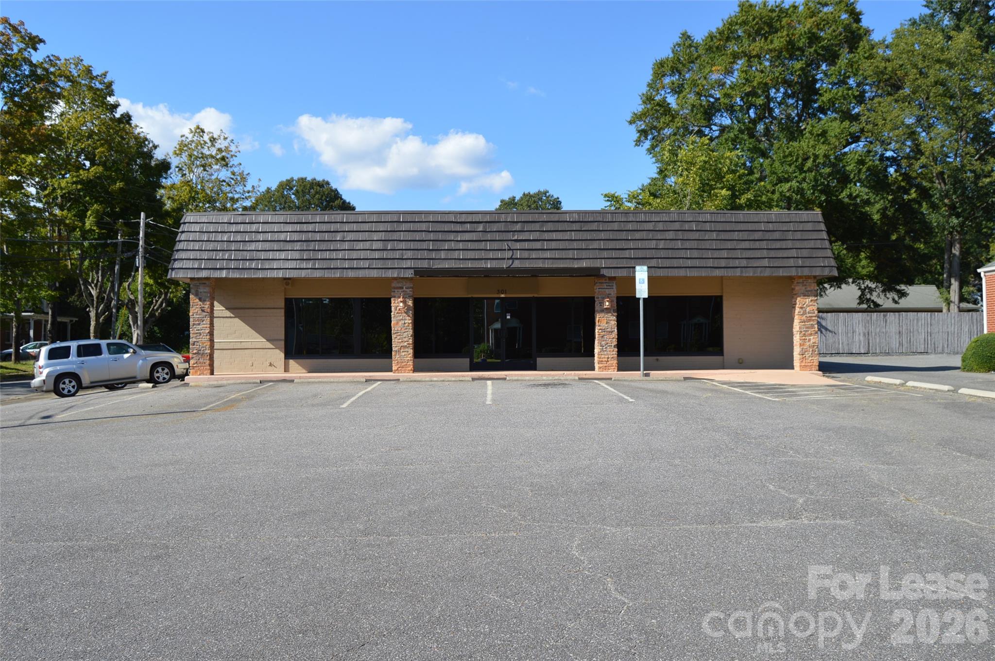 301 Front Street Property Photo 1