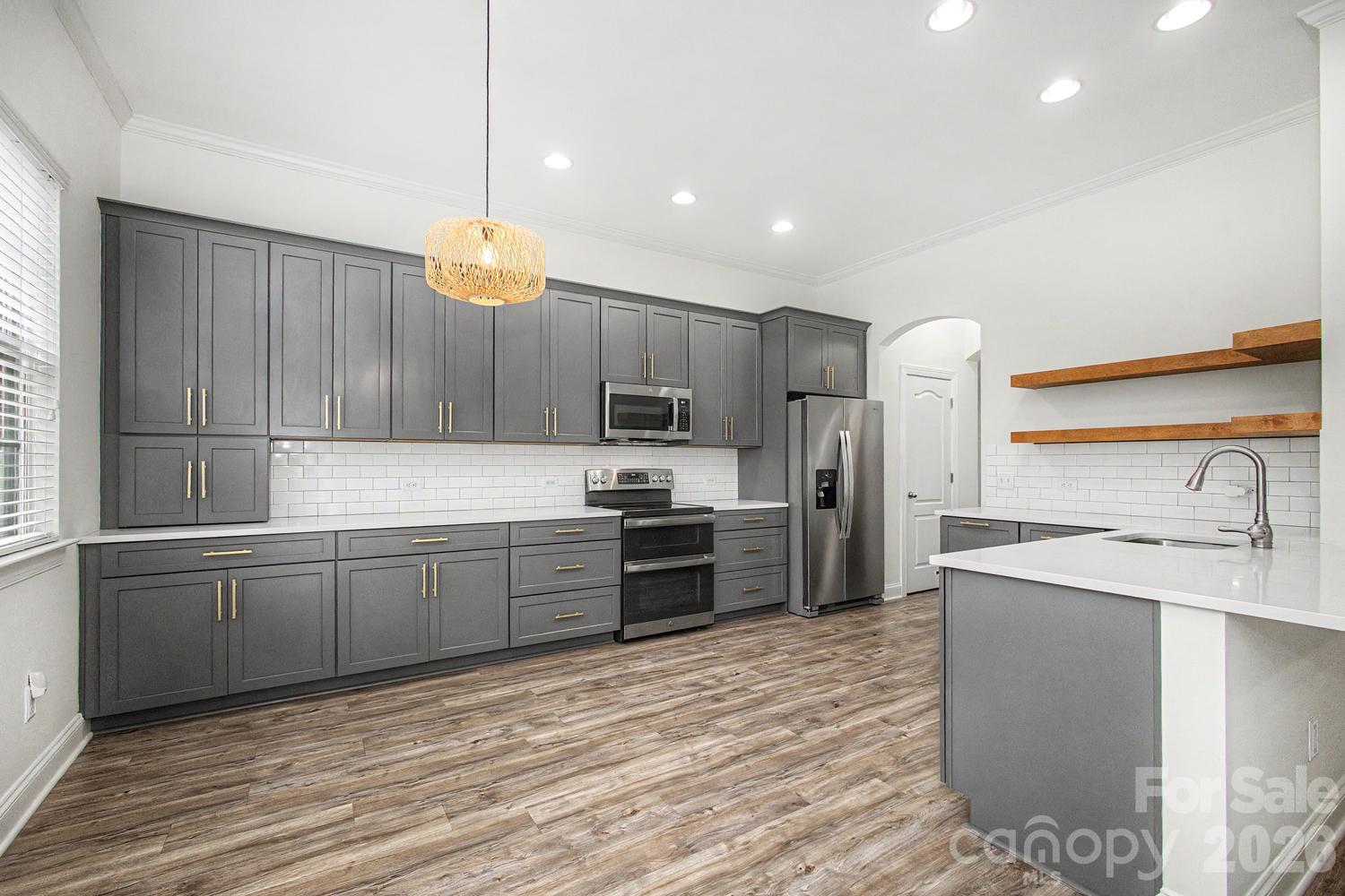 10509 Serape Road Property Photo 7