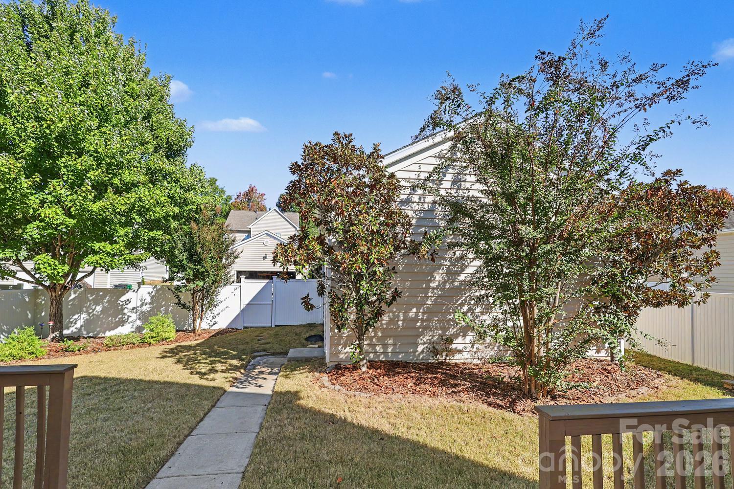10509 Serape Road Property Photo 32