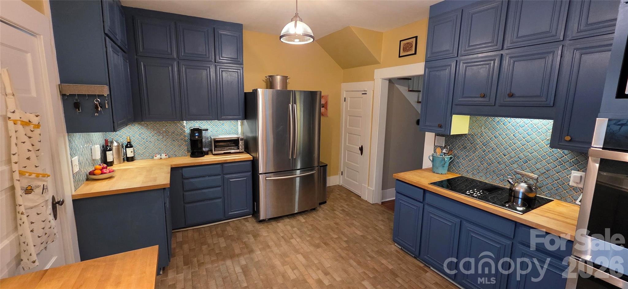 257 S French Broad Avenue Property Photo 18