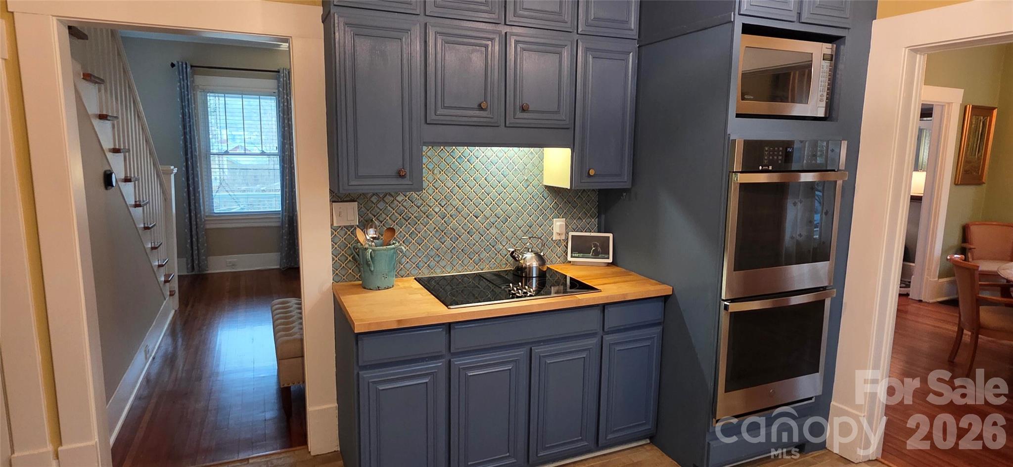 257 S French Broad Avenue Property Photo 19