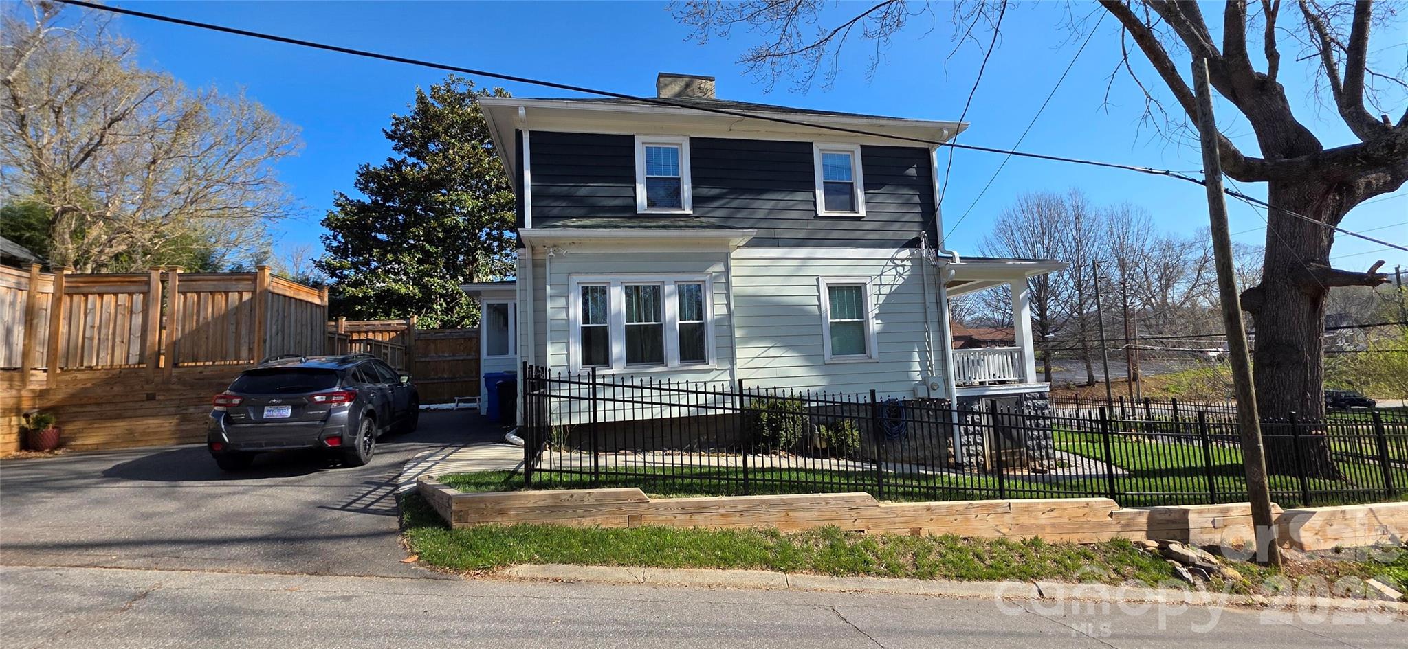 257 S French Broad Avenue Property Photo 39