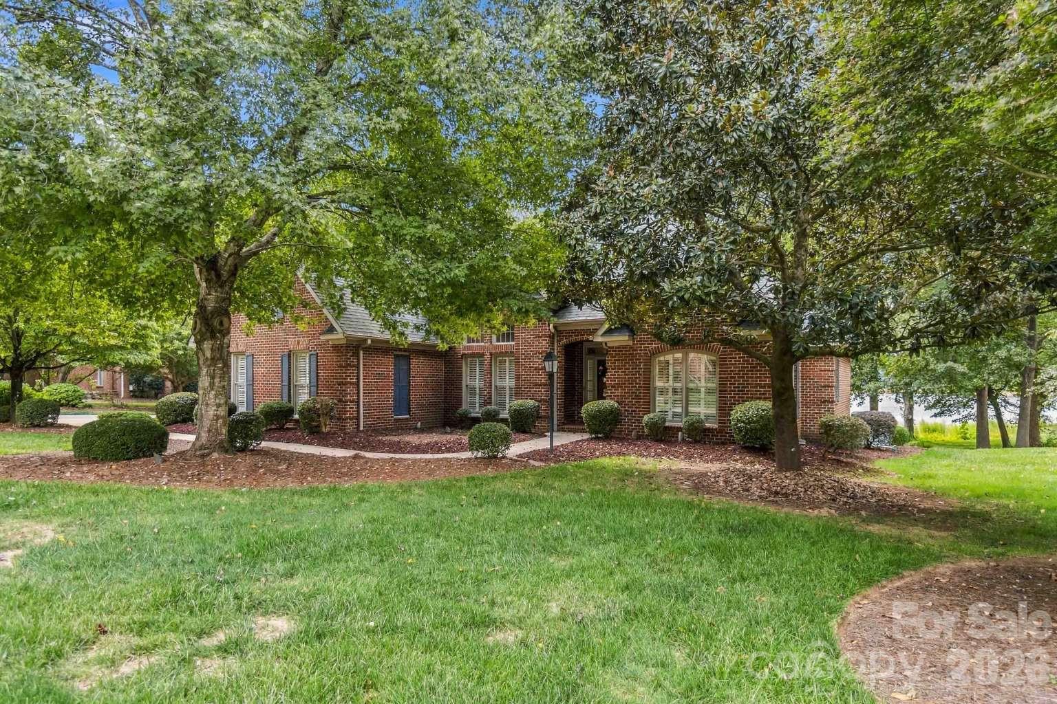 1106 Westlake Drive Property Photo 4