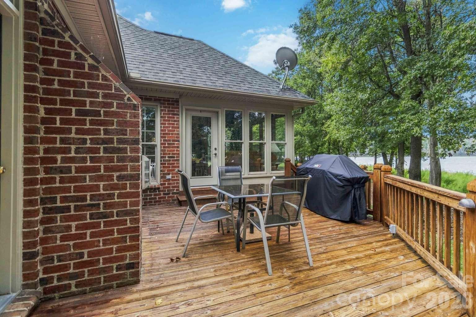 1106 Westlake Drive Property Photo 40