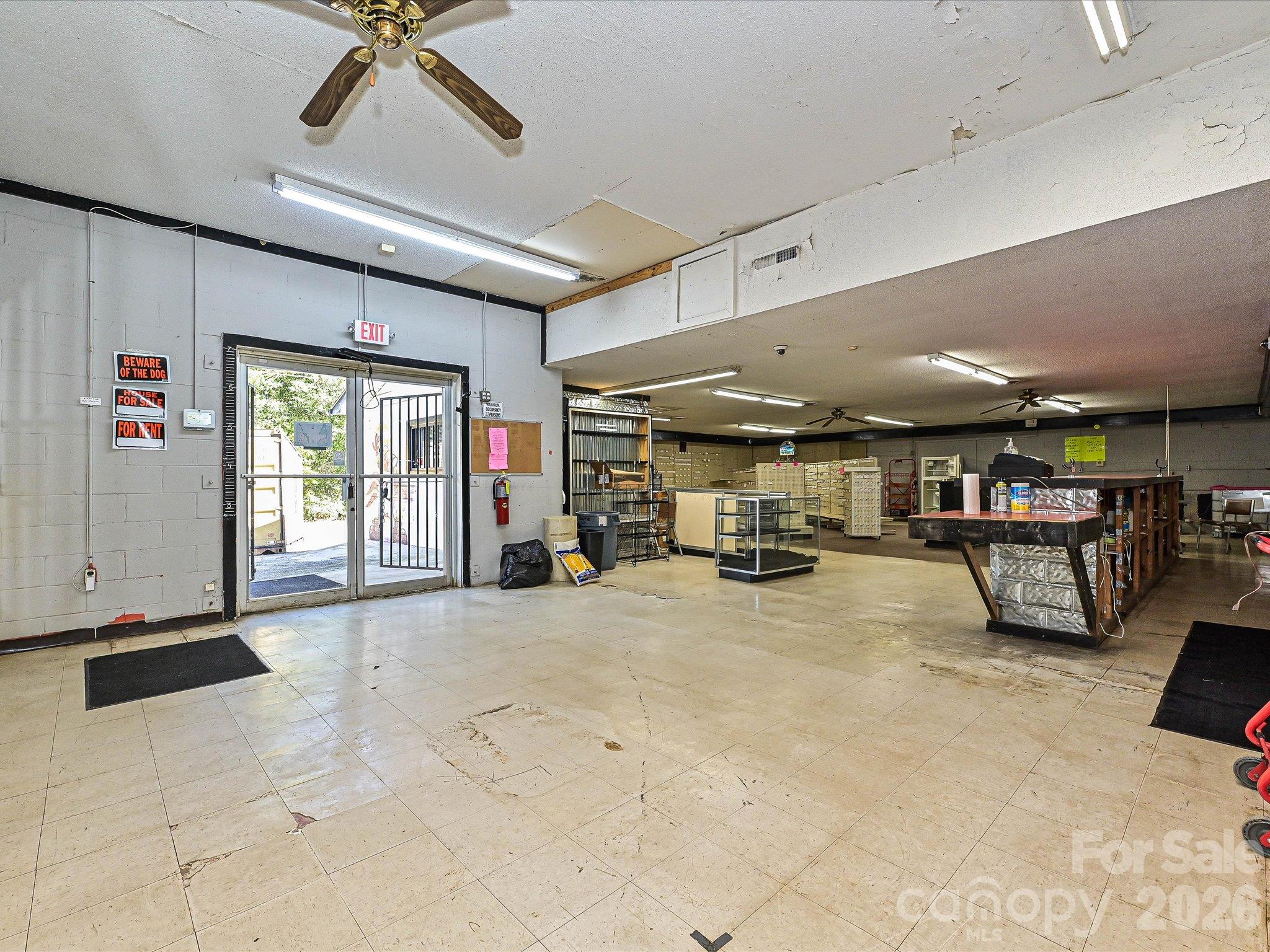 5400 Cedar Creek Road Property Photo 2