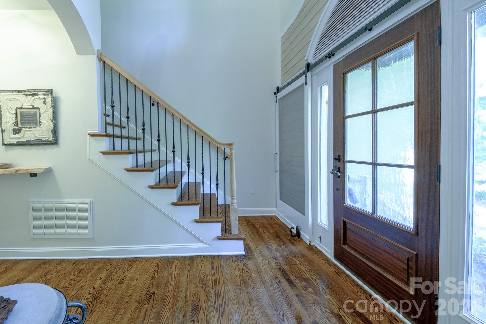 9330 Valley Road Property Photo 3
