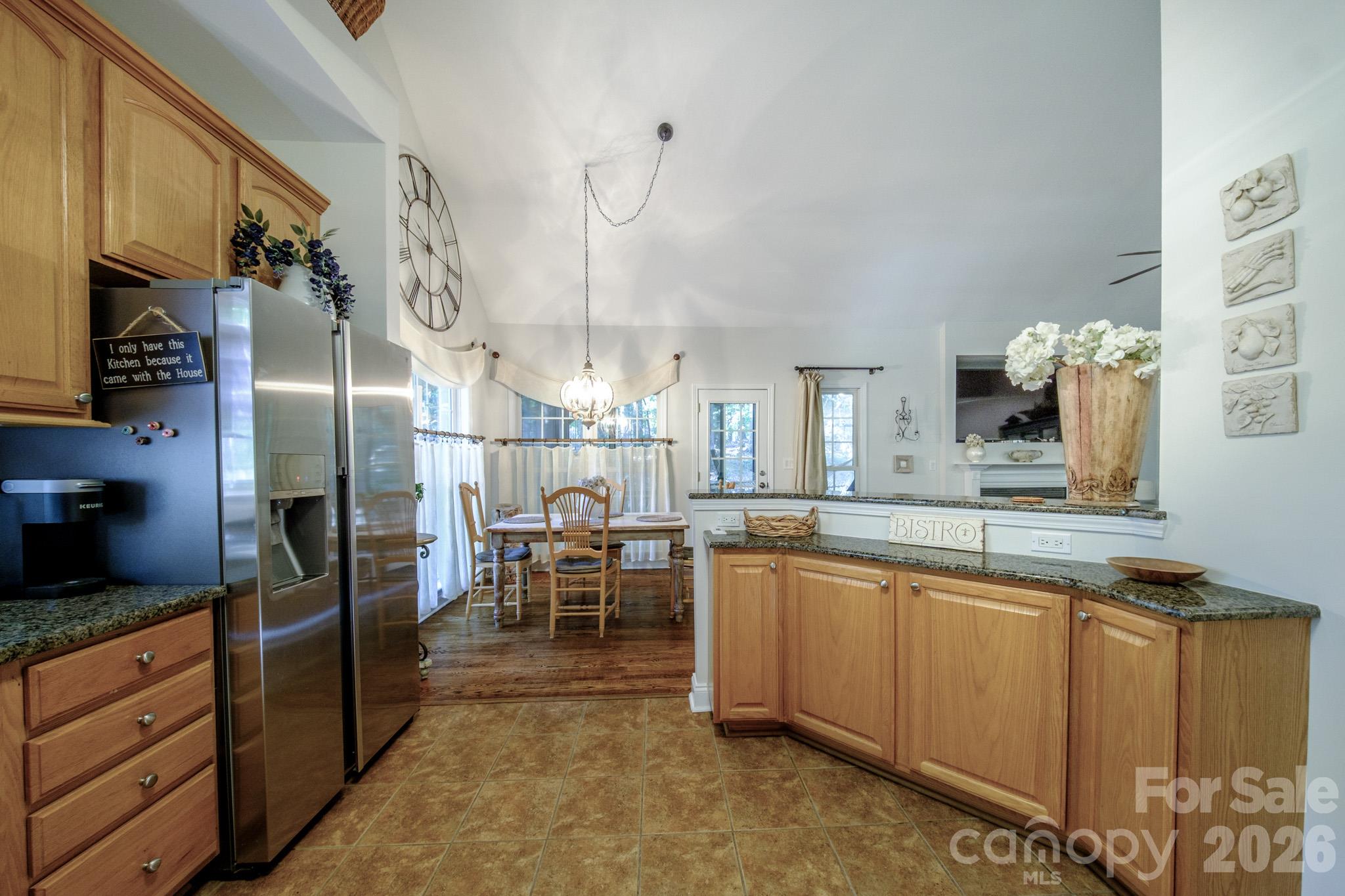 9330 Valley Road Property Photo 8