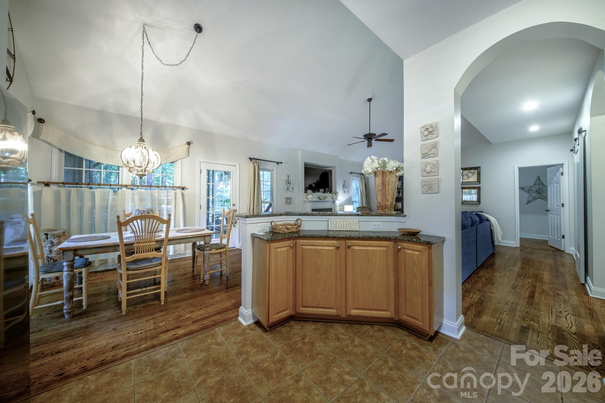 9330 Valley Road Property Photo 9