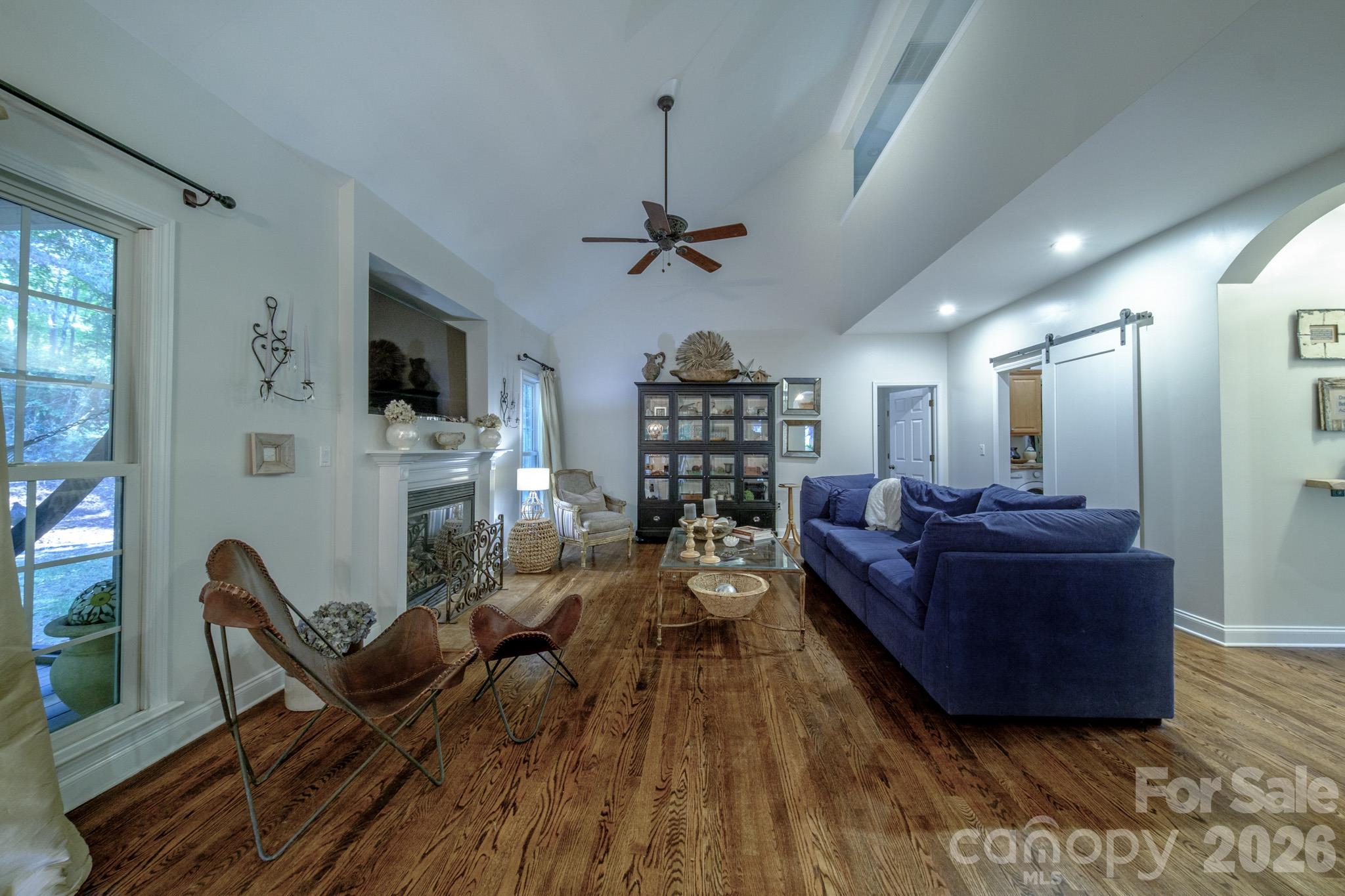 9330 Valley Road Property Photo 10