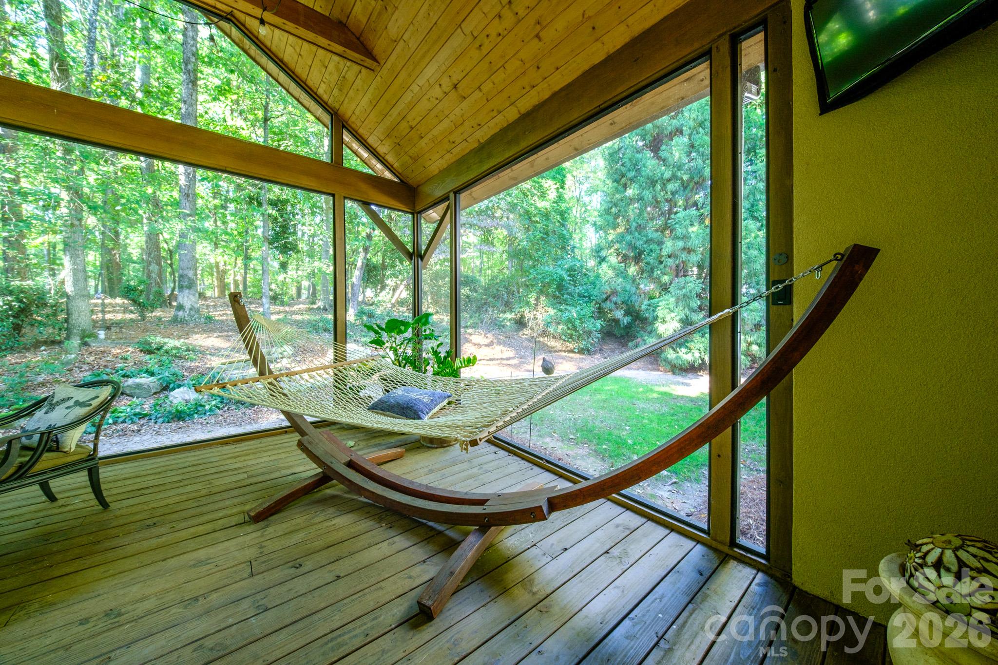 9330 Valley Road Property Photo 13