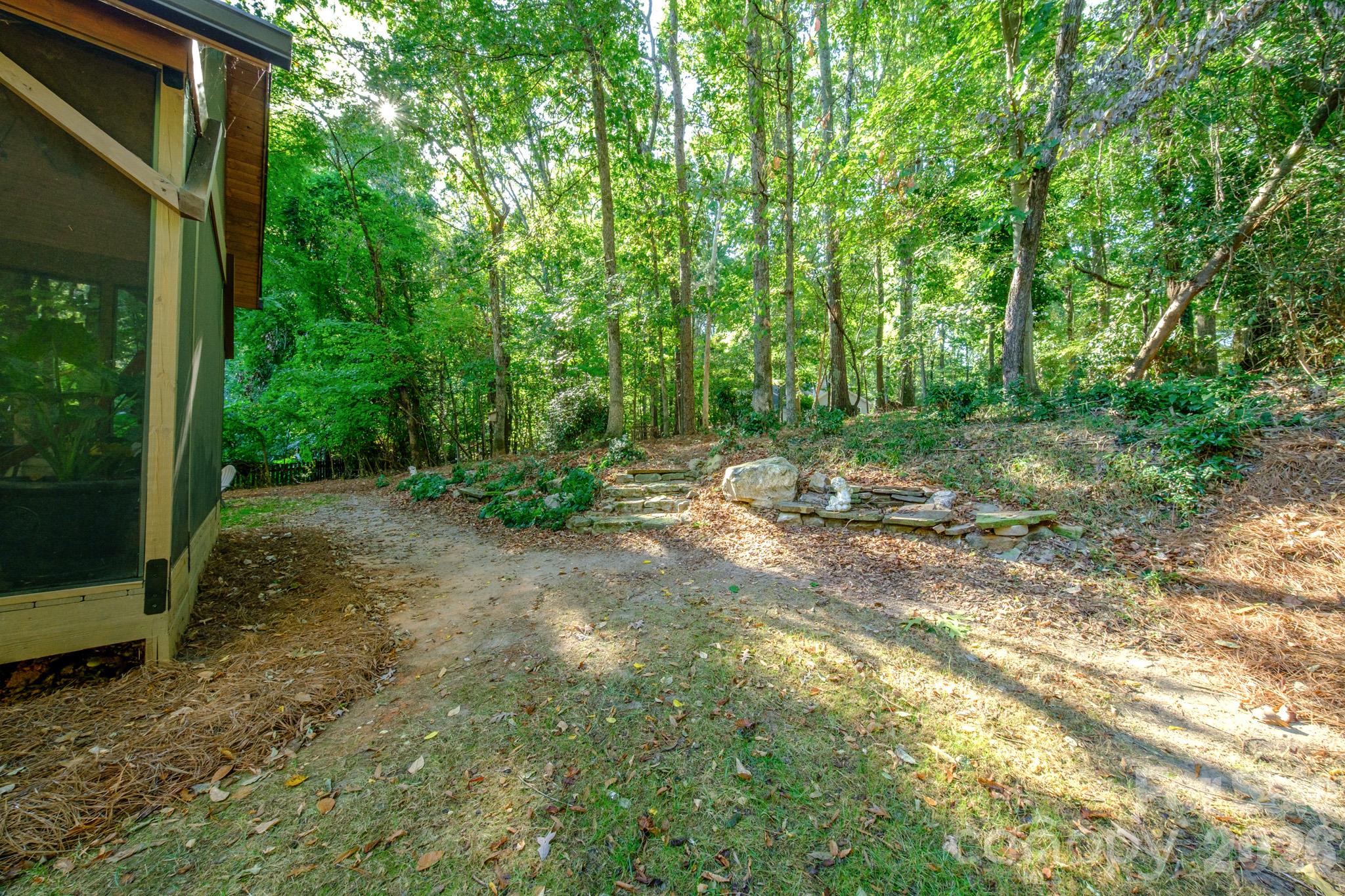 9330 Valley Road Property Photo 18