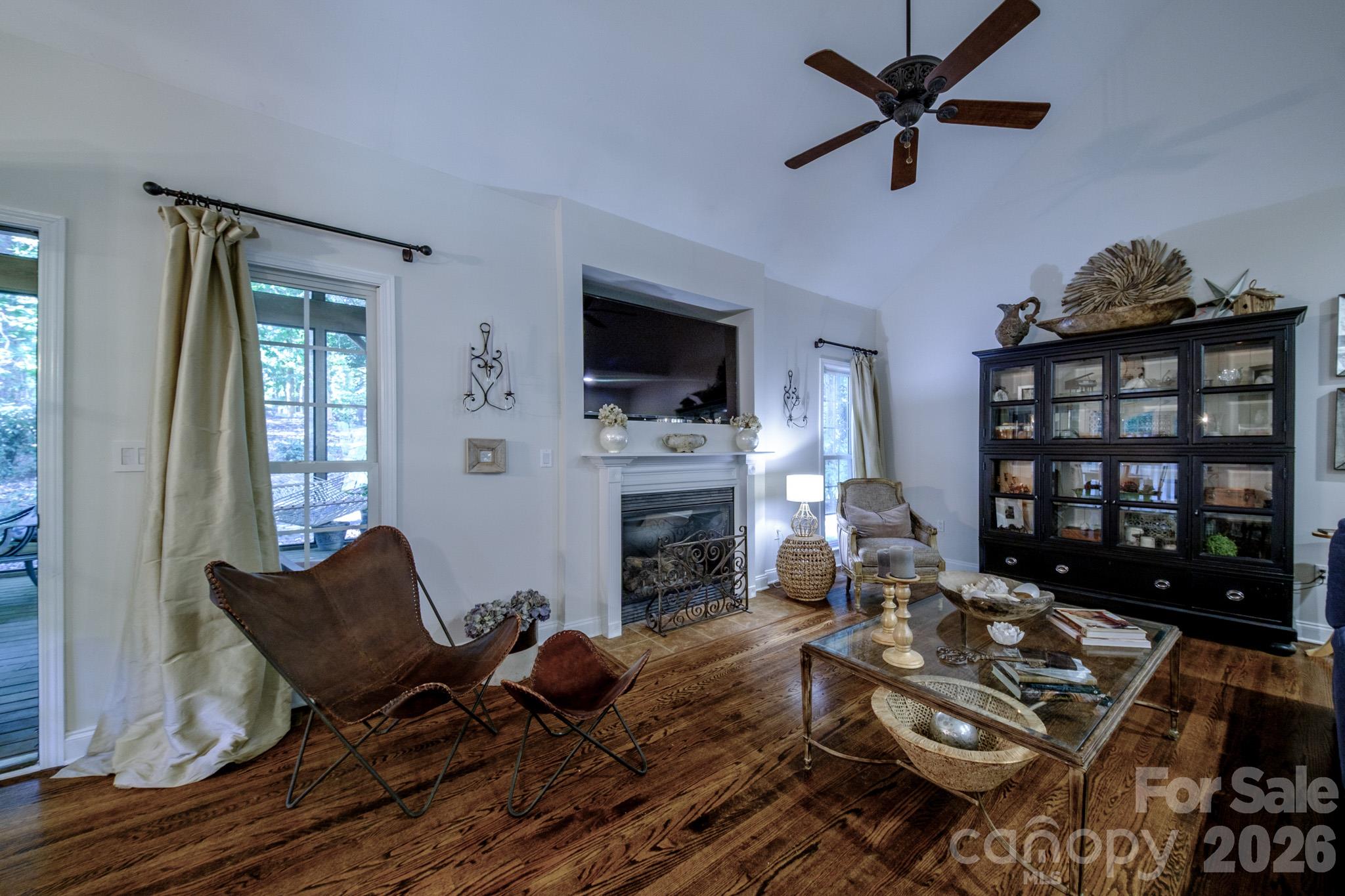 9330 Valley Road Property Photo 22