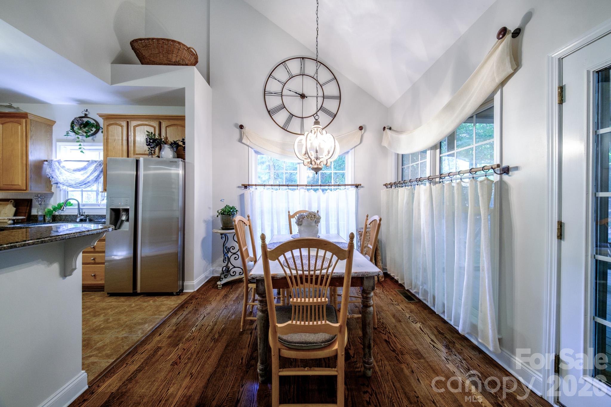 9330 Valley Road Property Photo 24