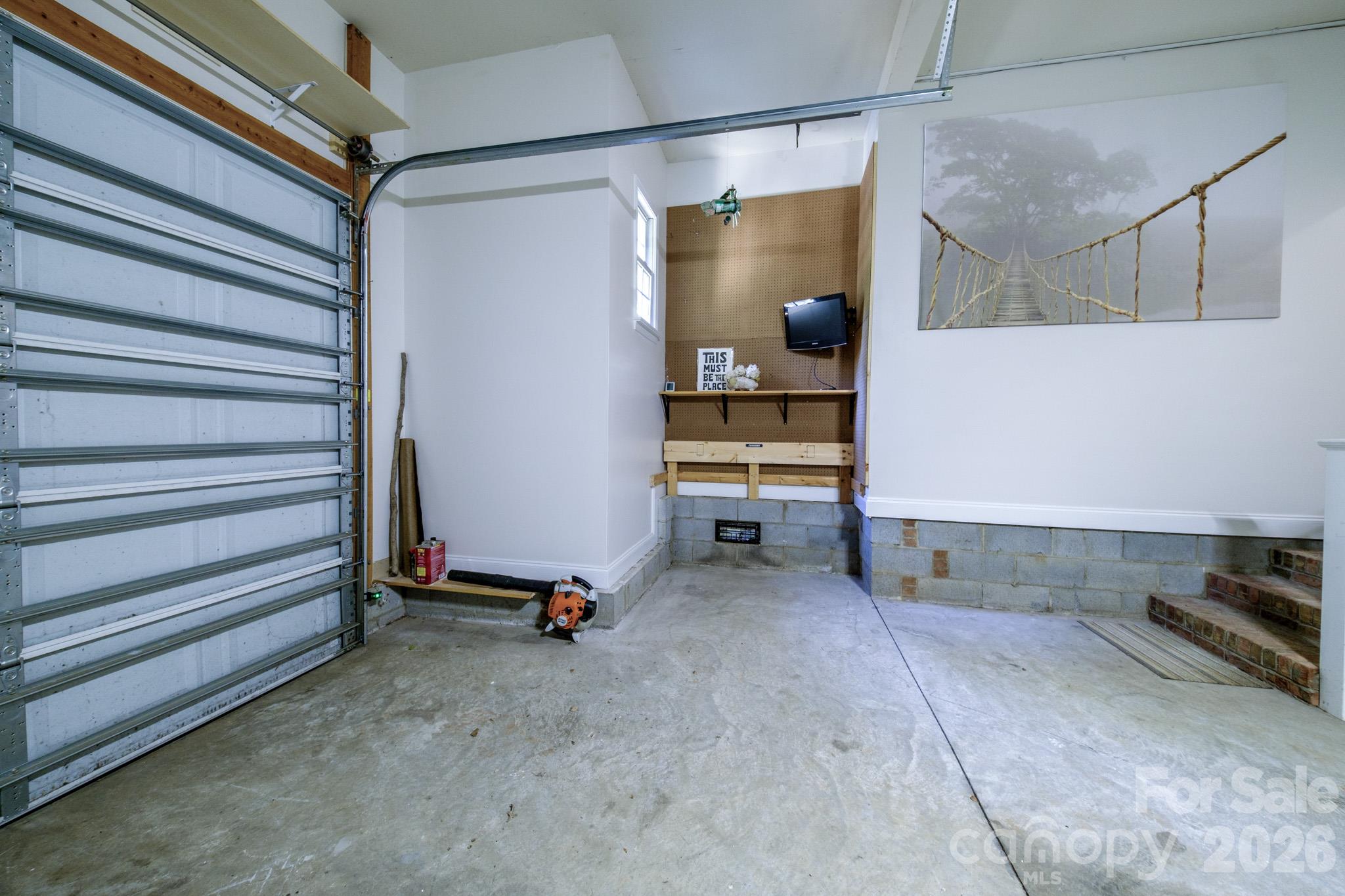 9330 Valley Road Property Photo 26