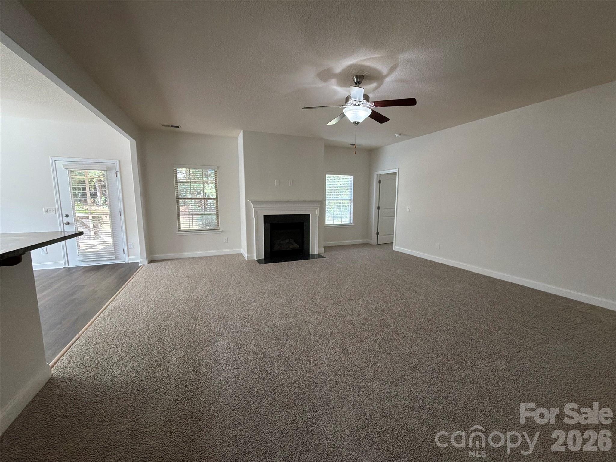 2633 Park Ridge Boulevard Property Photo 2