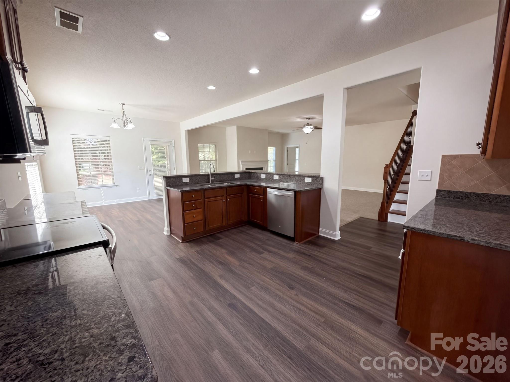 2633 Park Ridge Boulevard Property Photo 13