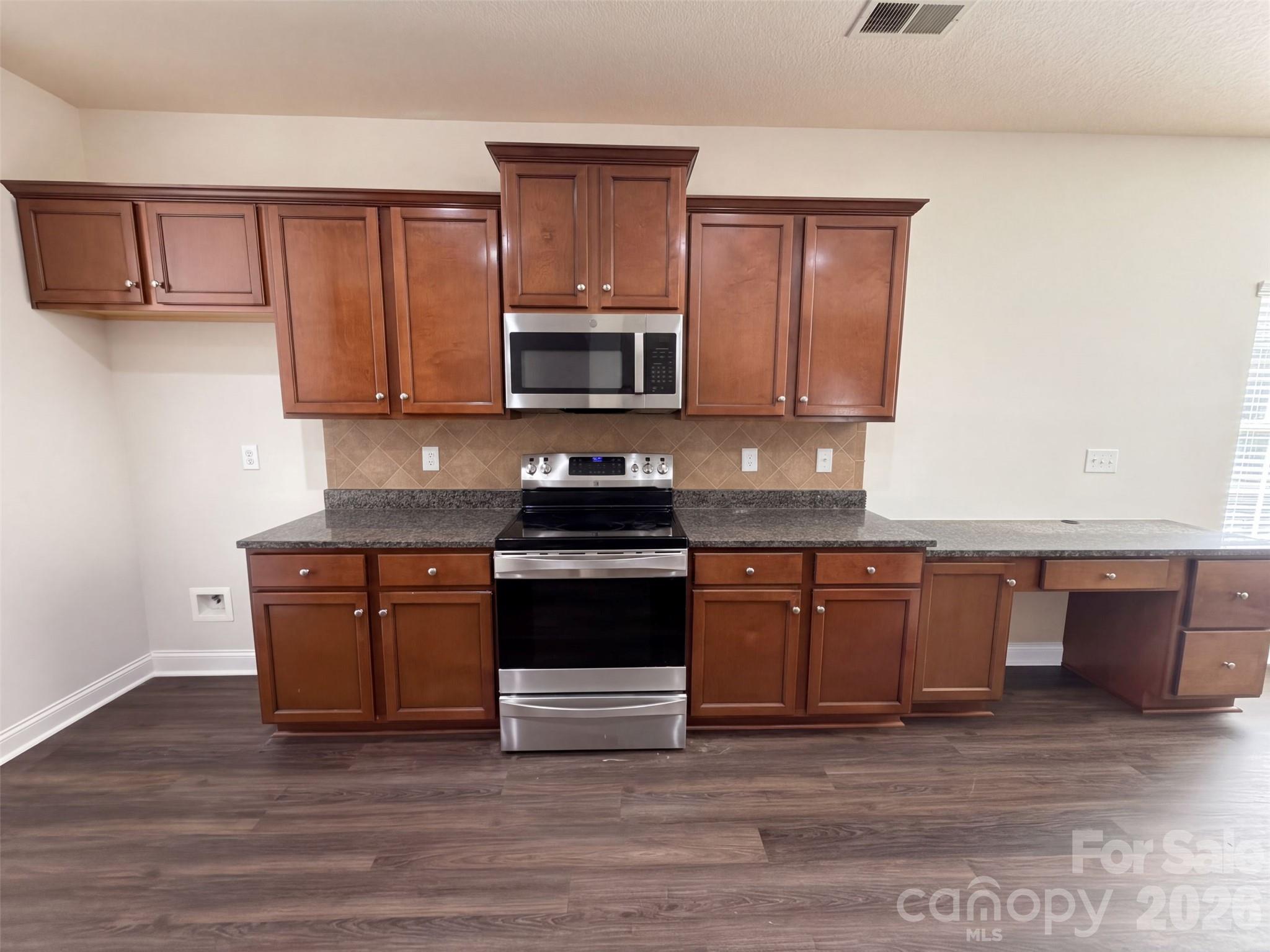 2633 Park Ridge Boulevard Property Photo 15