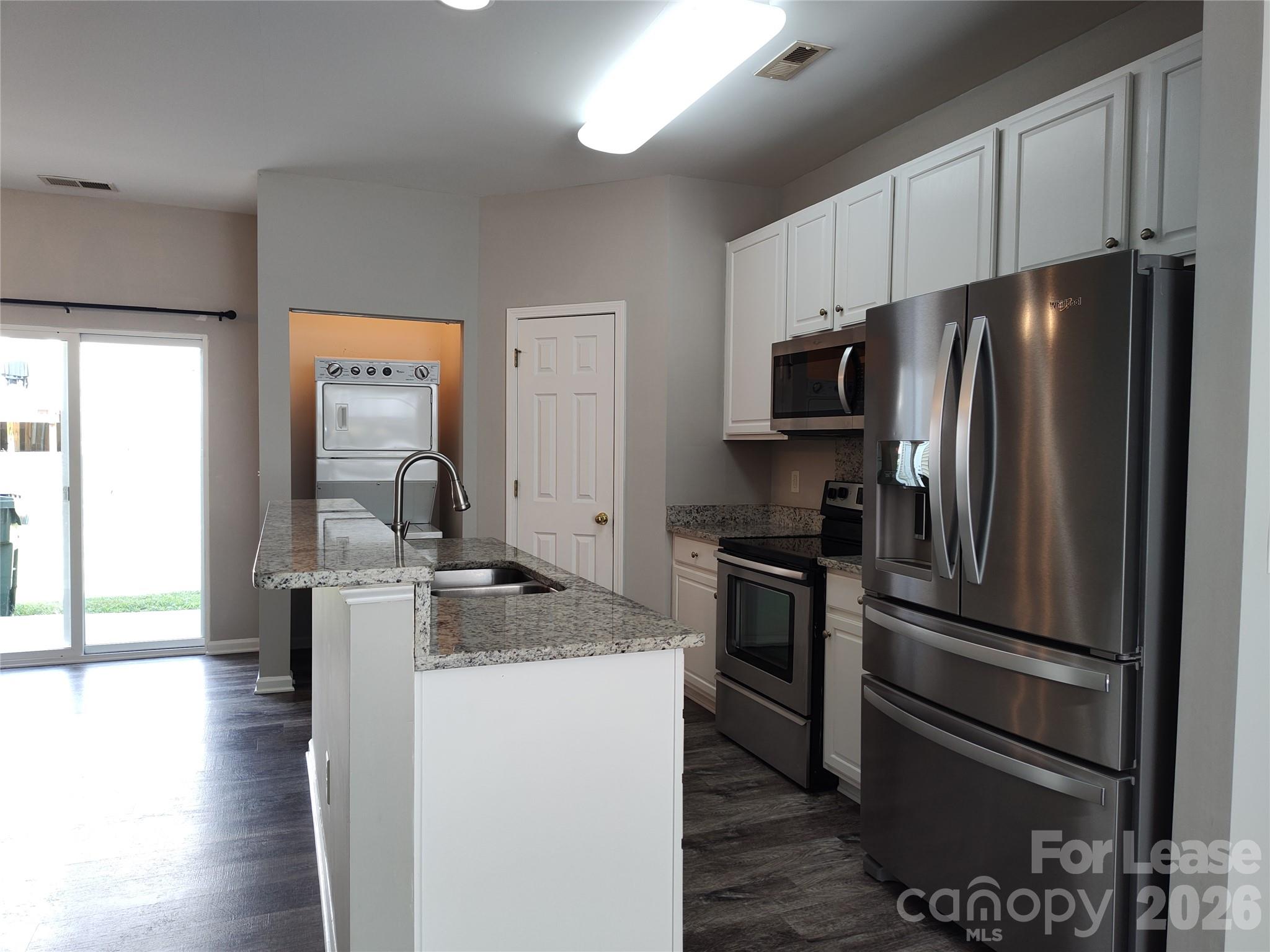 8745 Wandering Creek Way Property Photo 5