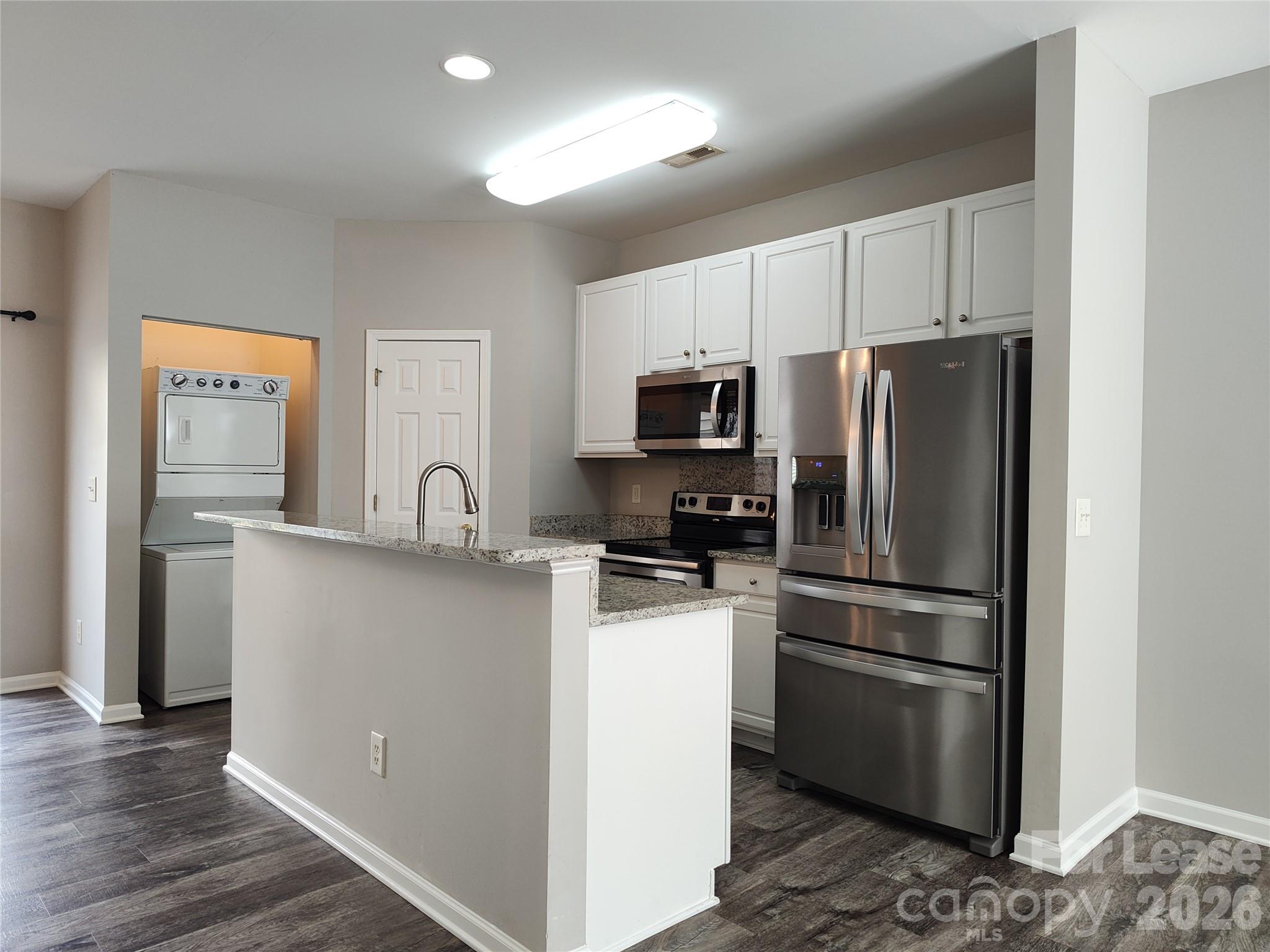 8745 Wandering Creek Way Property Photo 6