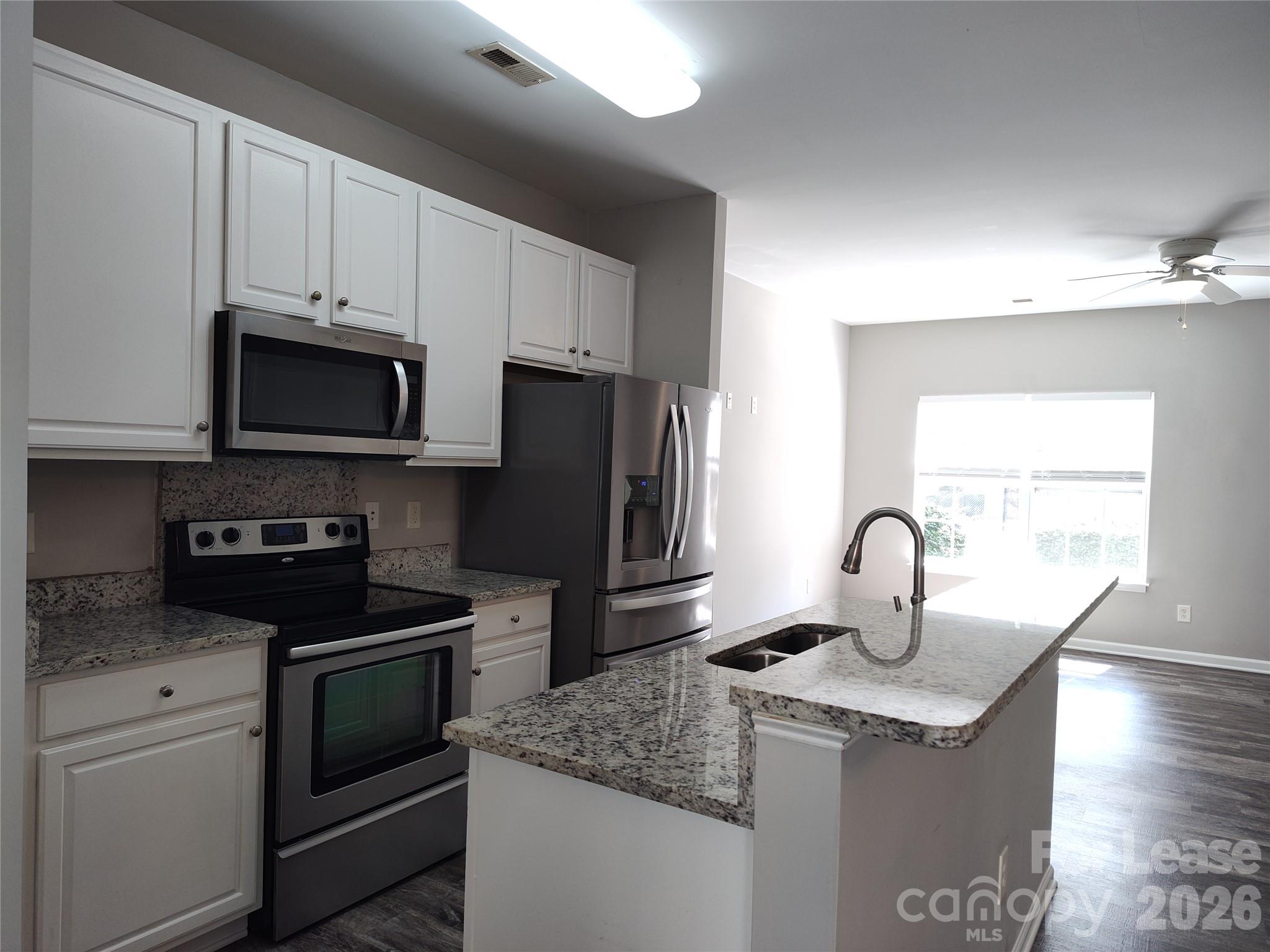 8745 Wandering Creek Way Property Photo 9