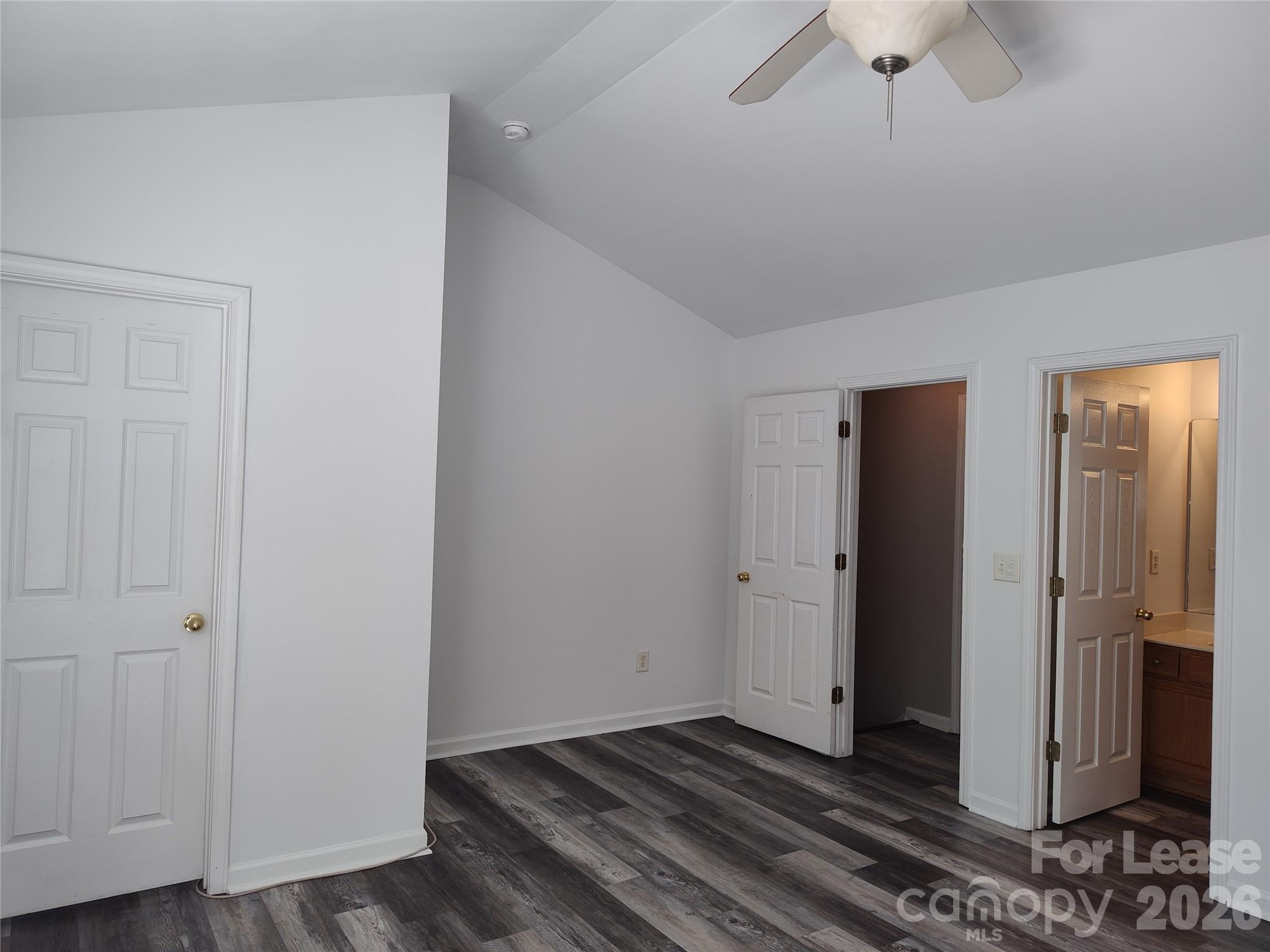8745 Wandering Creek Way Property Photo 12
