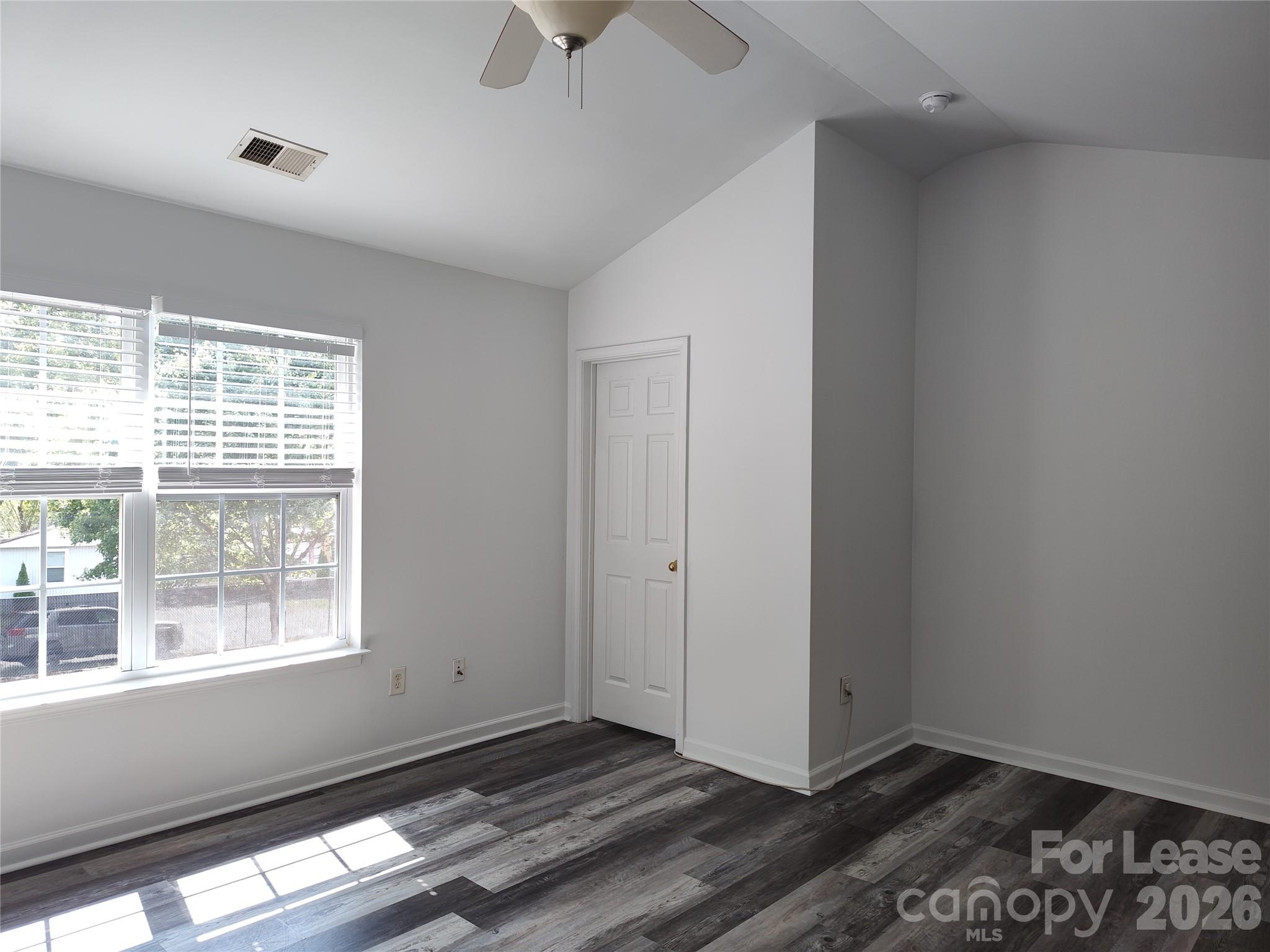 8745 Wandering Creek Way Property Photo 13