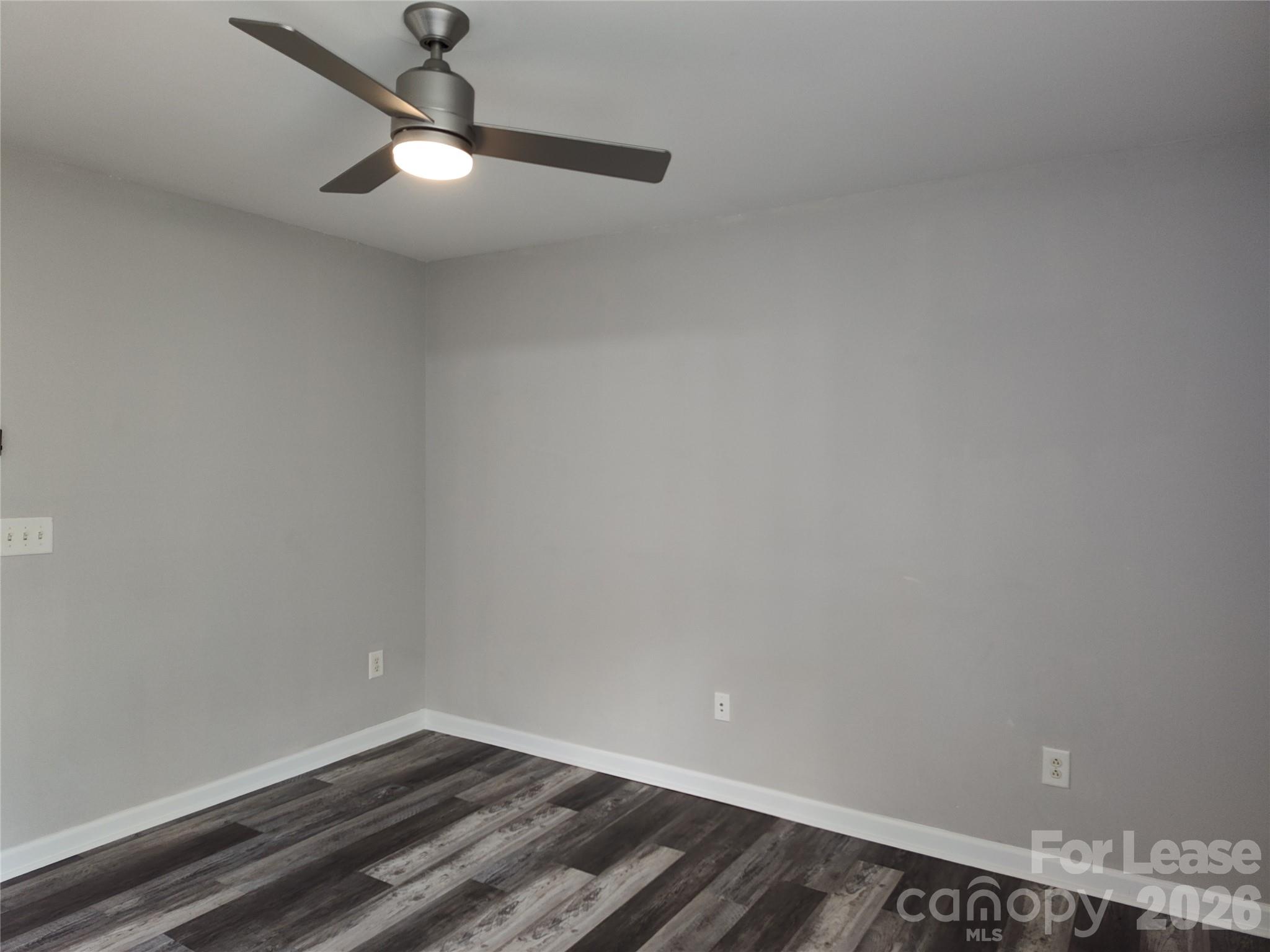 8745 Wandering Creek Way Property Photo 17