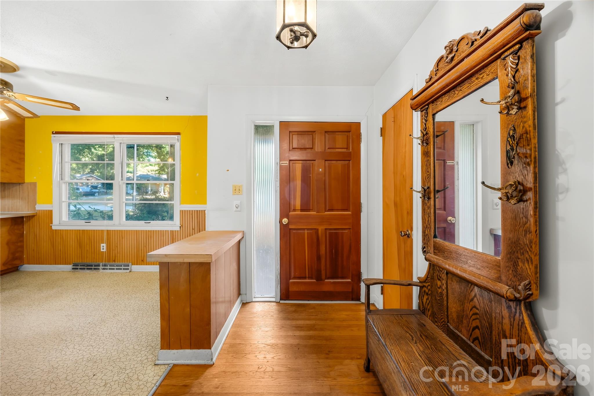 2124 Woodlawn Street 31 Property Photo 2