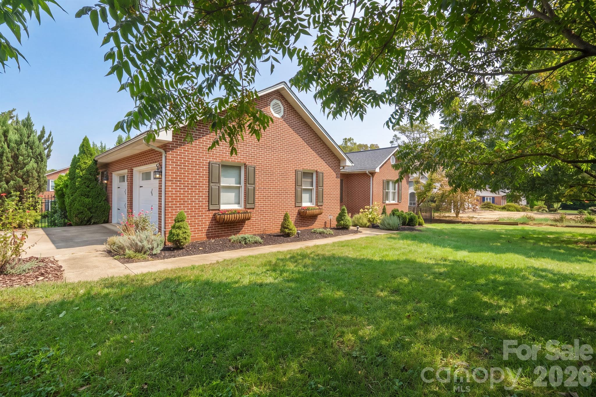 107 Powe Street Property Photo 2