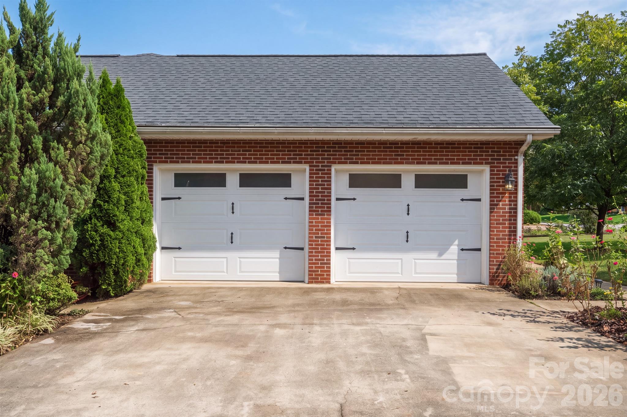 107 Powe Street Property Photo 4