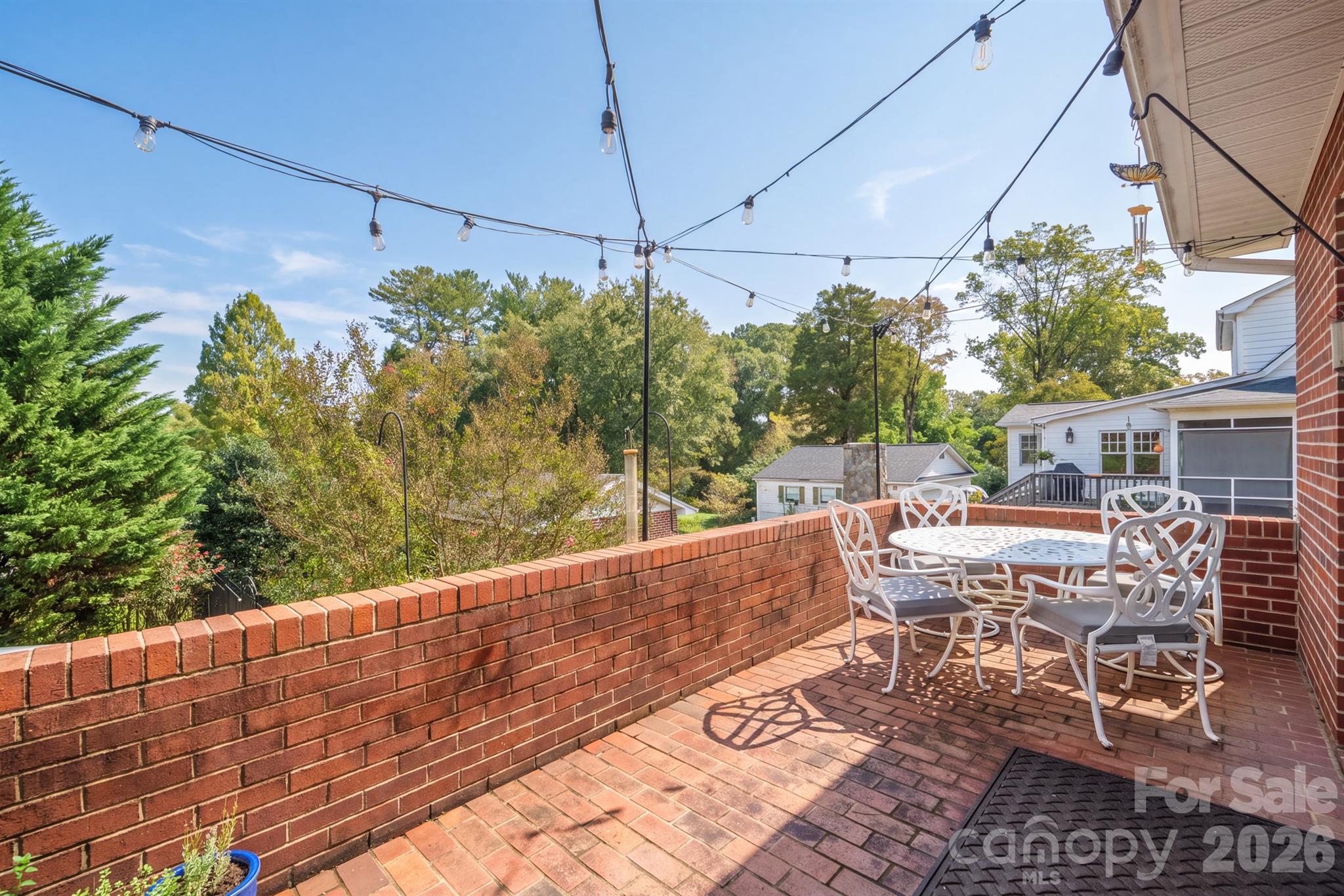 107 Powe Street Property Photo 6