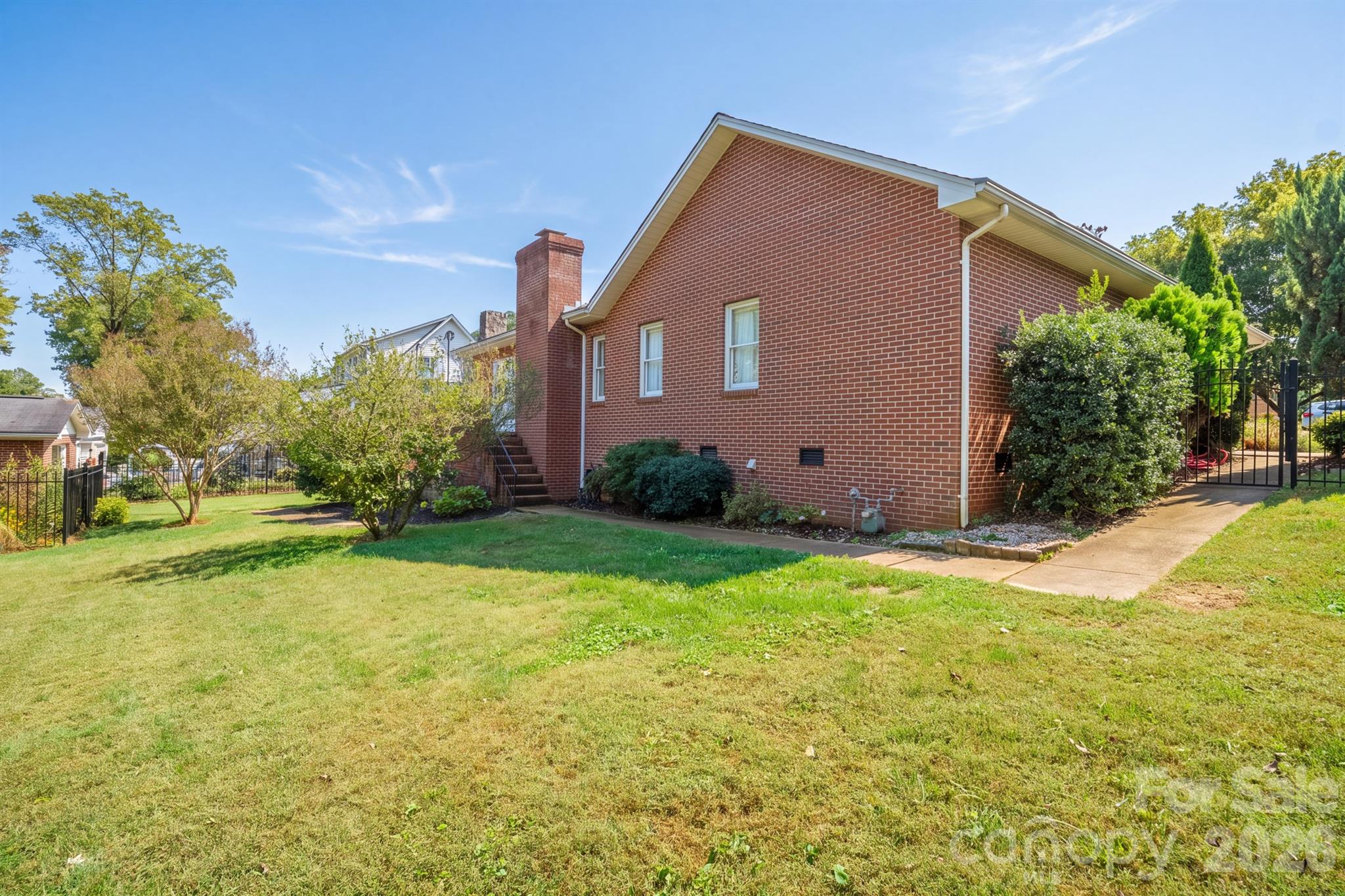 107 Powe Street Property Photo 9