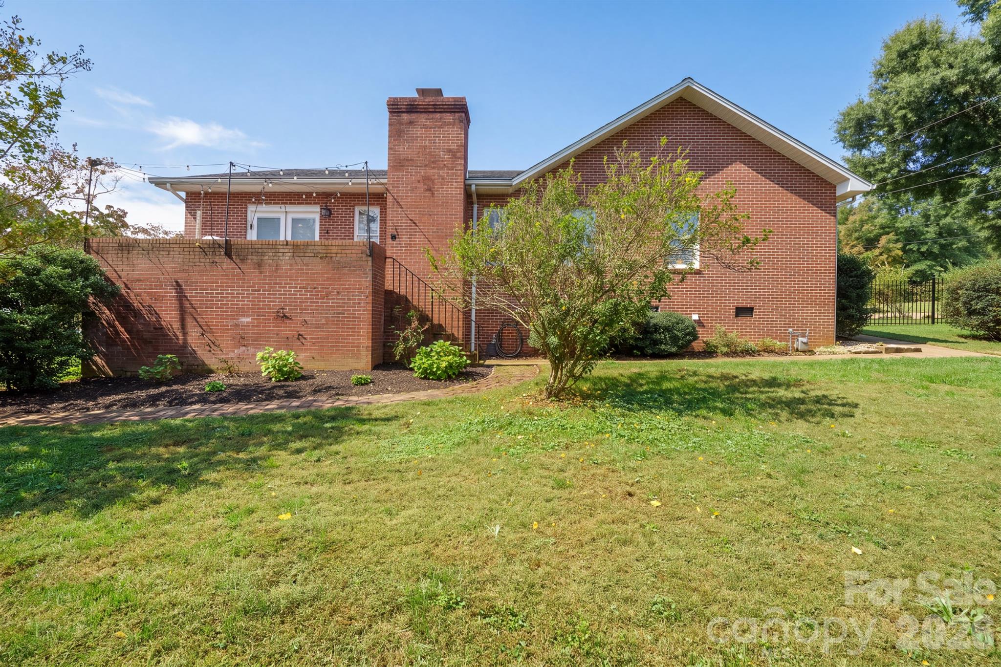 107 Powe Street Property Photo 10