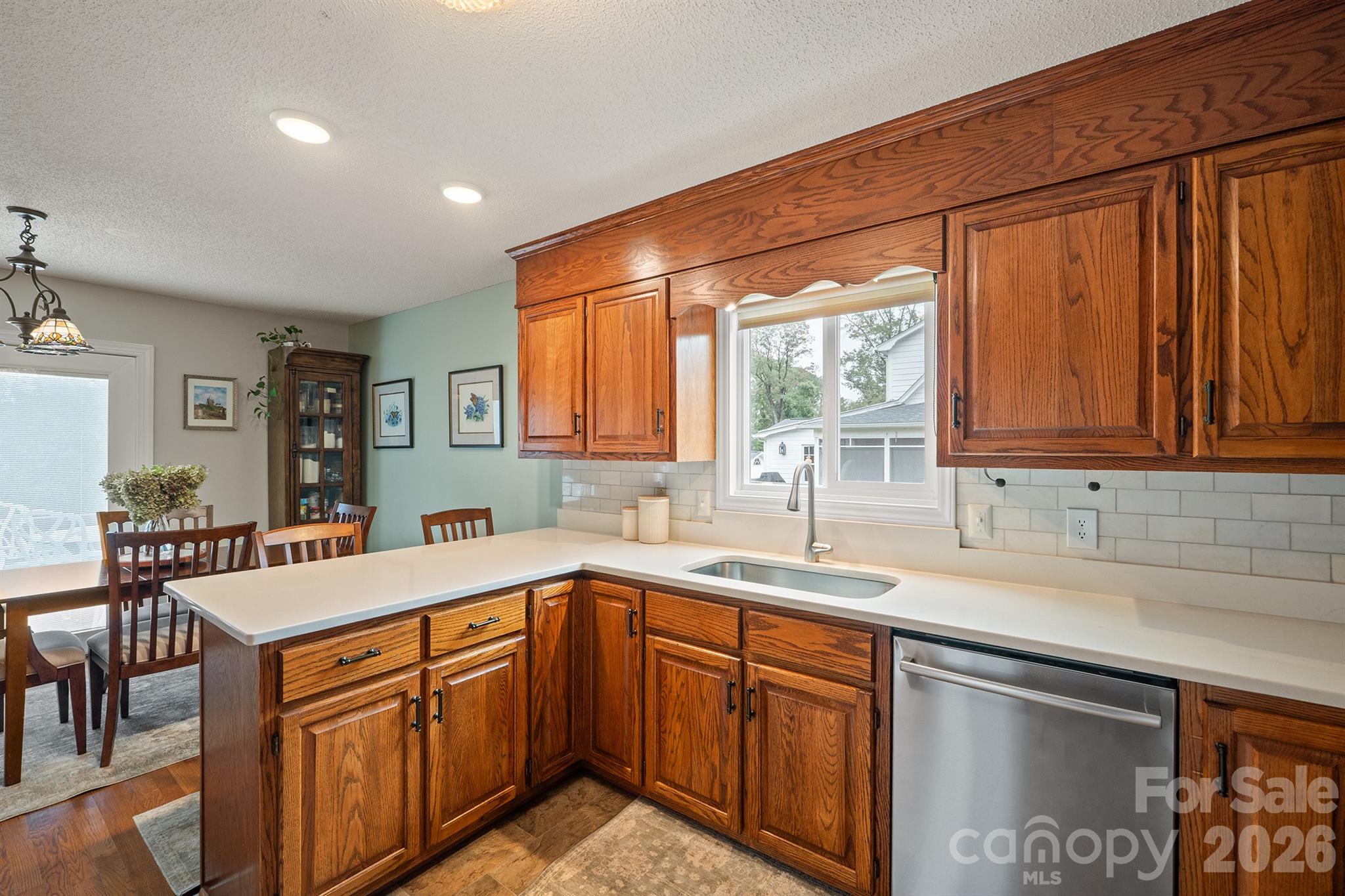 107 Powe Street Property Photo 24