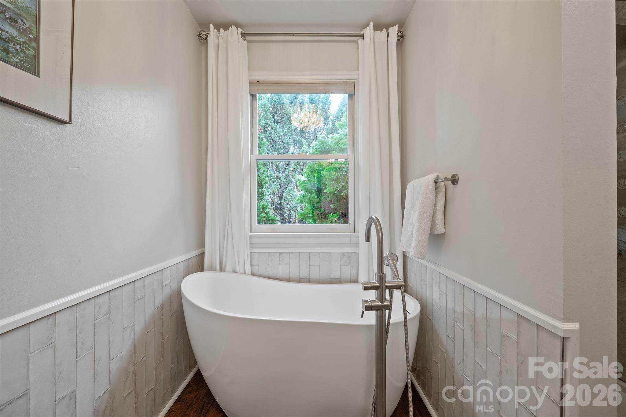 107 Powe Street Property Photo 38