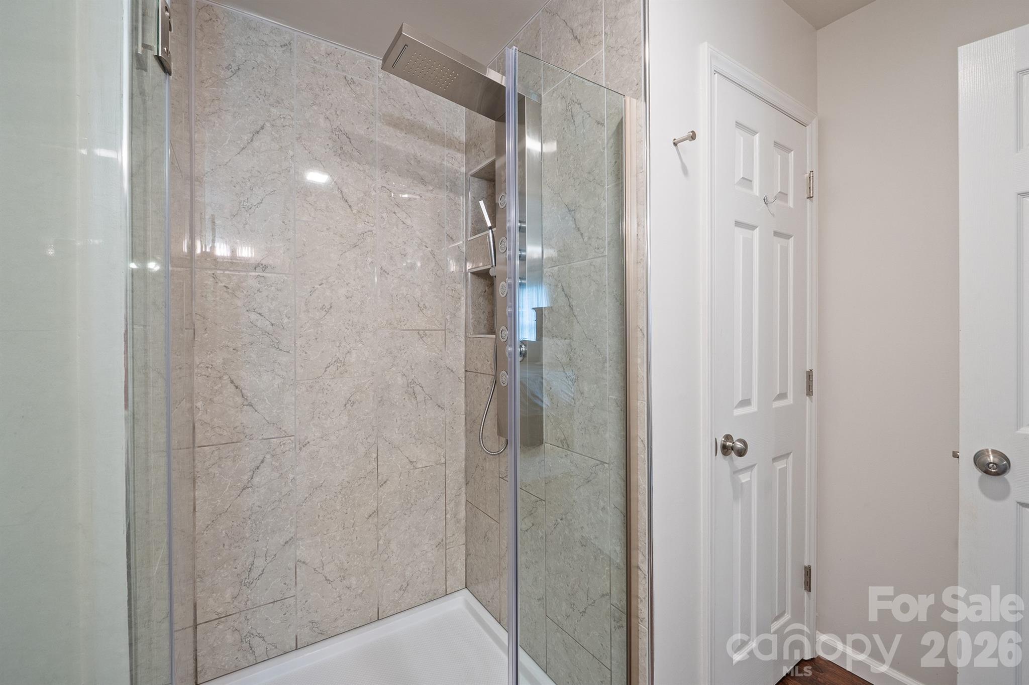 107 Powe Street Property Photo 39