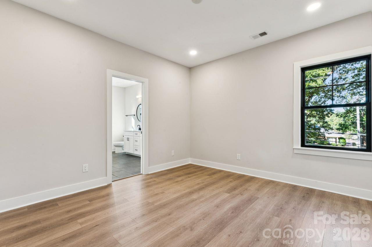 524 Mystic Park Alley 5 Property Photo 18