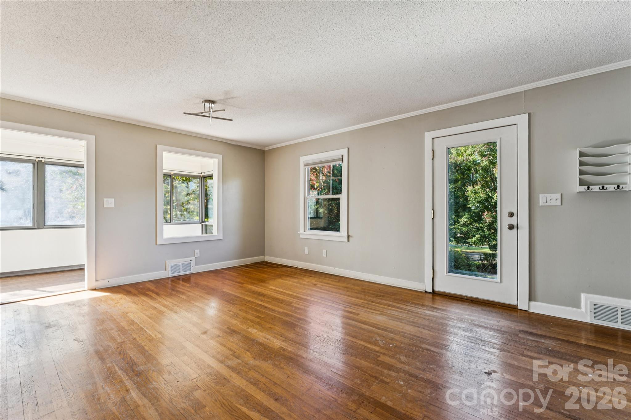 37 Elm Street Property Photo 8