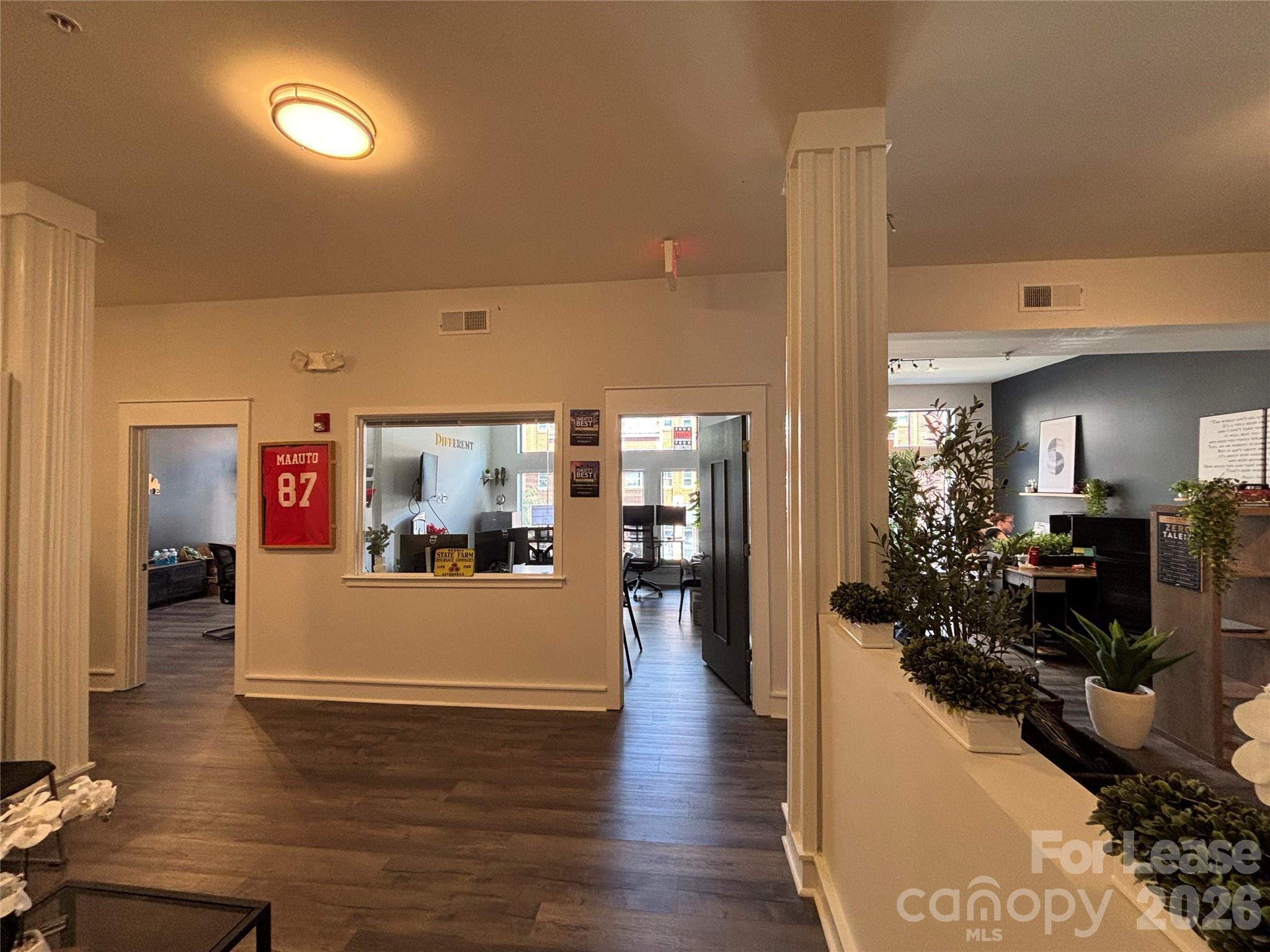 2125 Southend Lane Property Photo 1