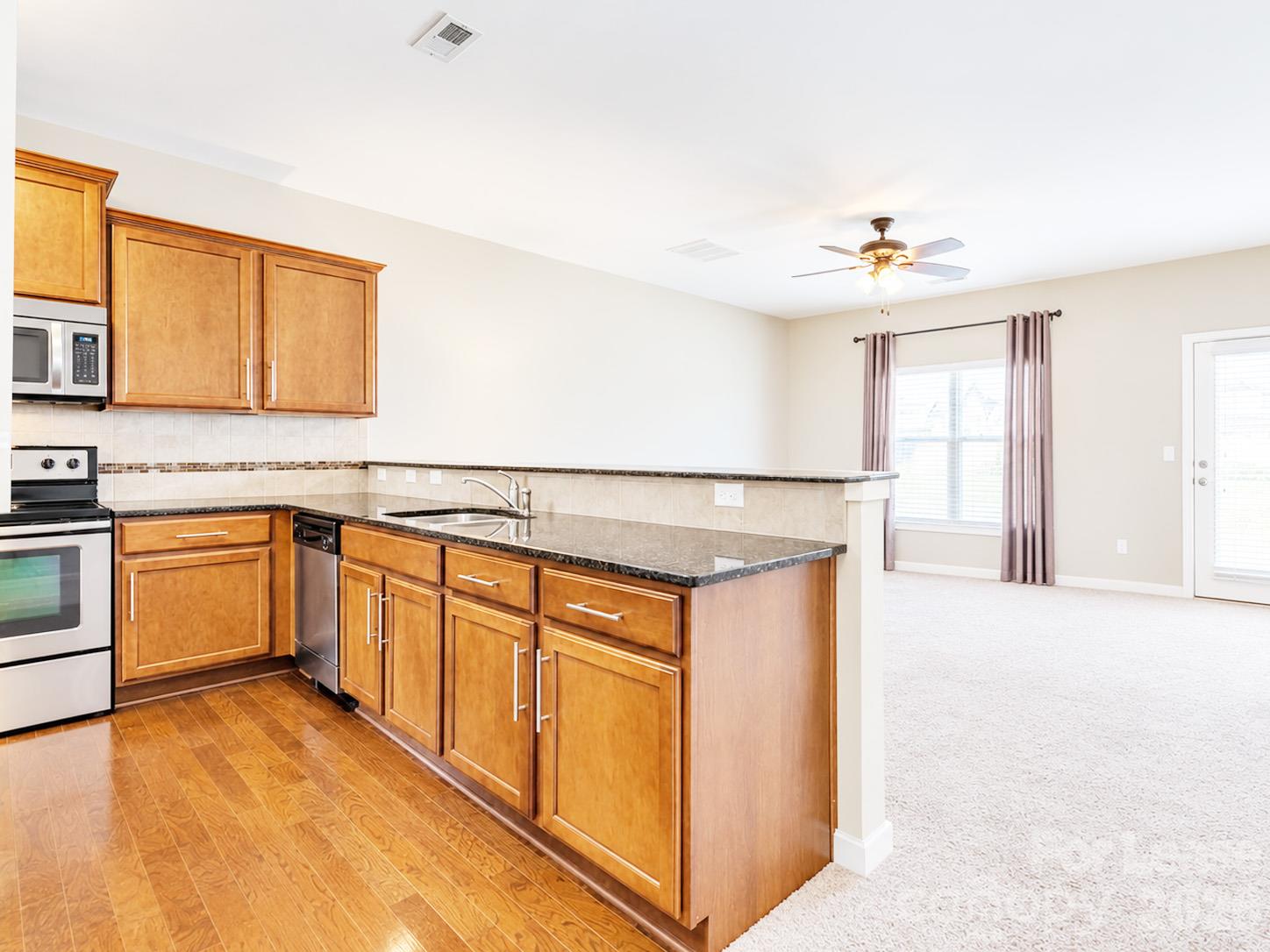 433 Battery Circle Property Photo 2