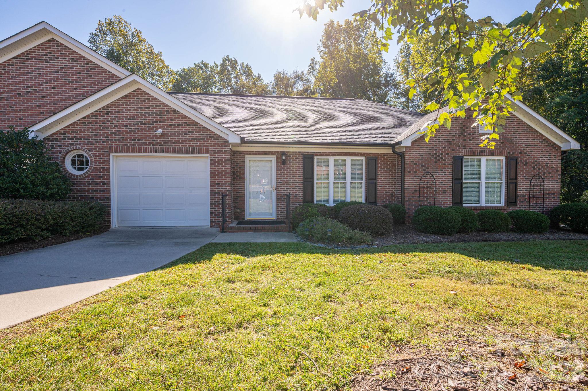 559 Queen Brogan Court Property Photo 1