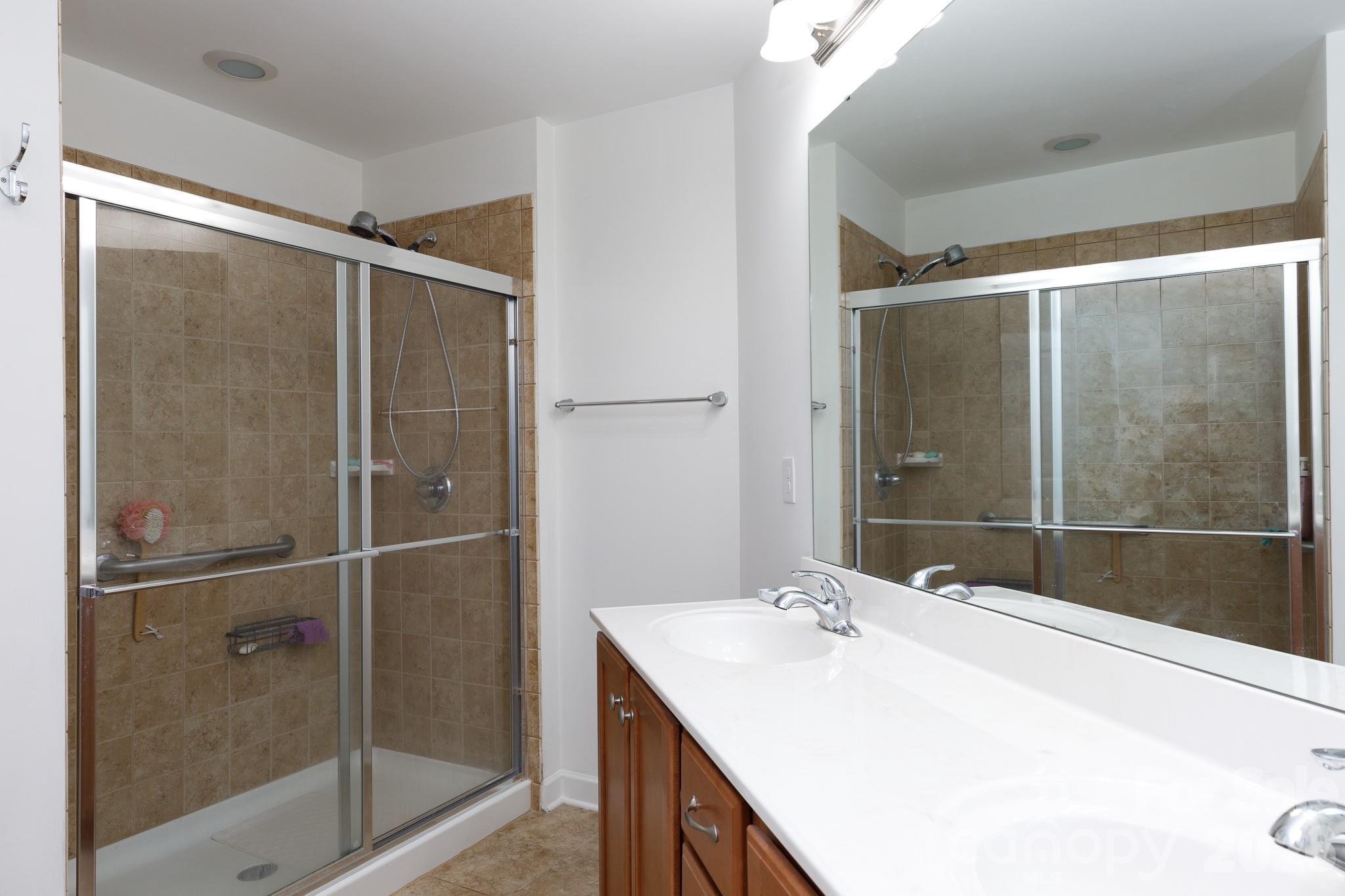 132 Lone Oak Circle Property Photo 25