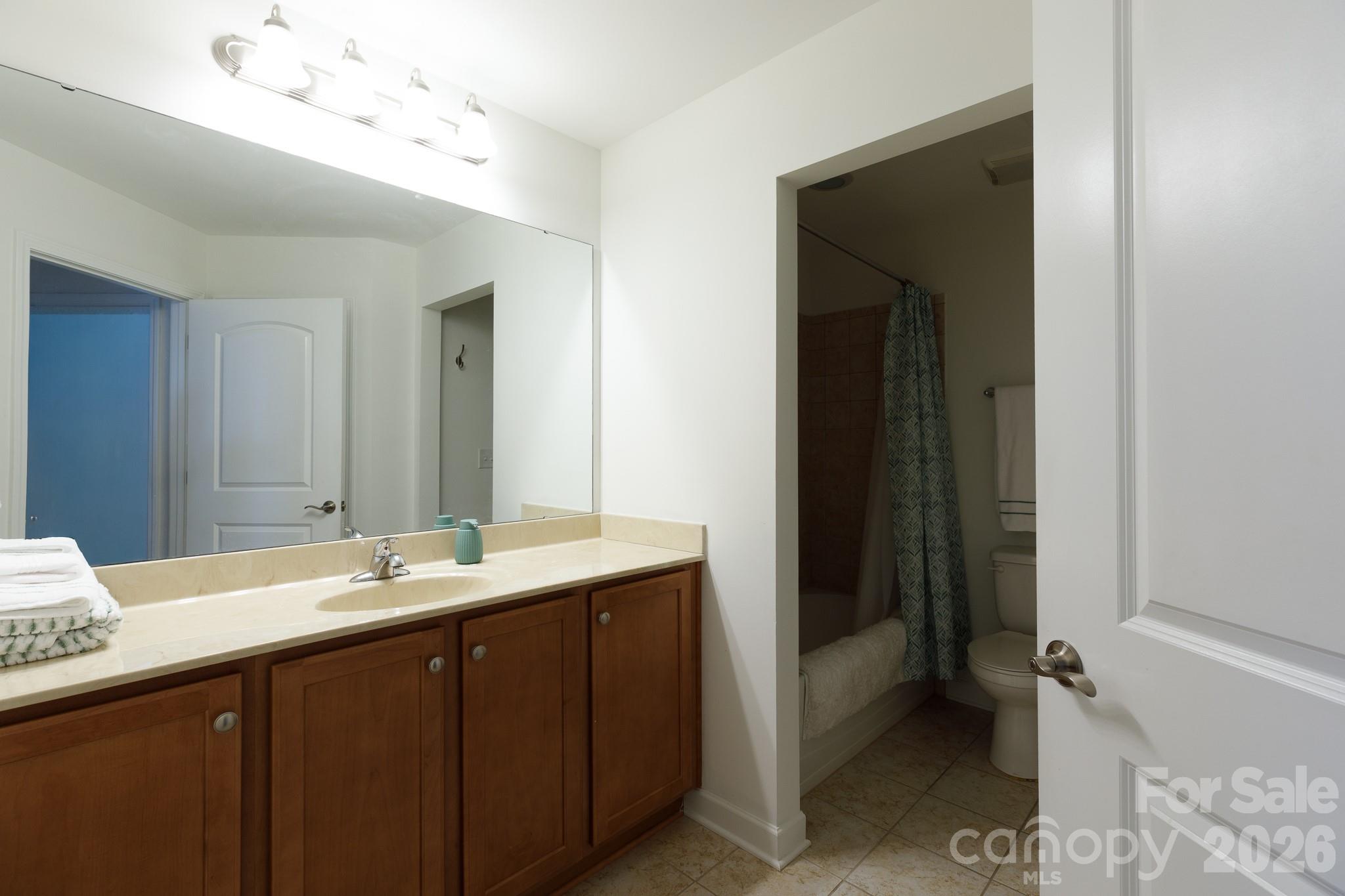 132 Lone Oak Circle Property Photo 32