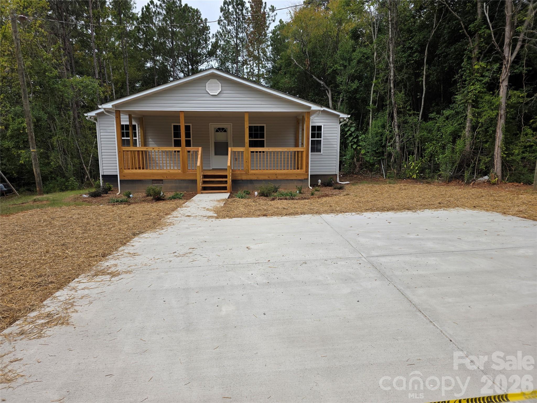 706 Settle Street Property Photo 1