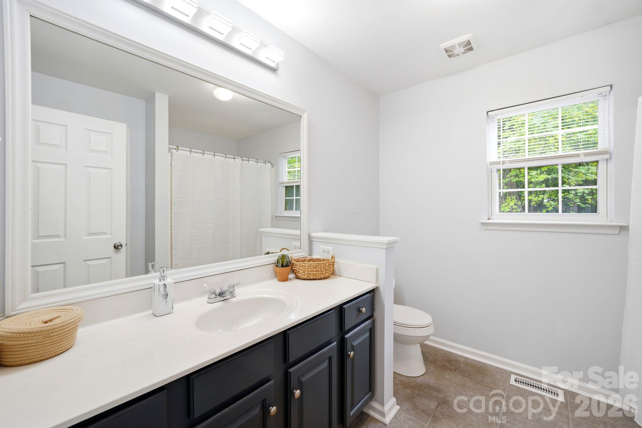 1008 Raywood Court Property Photo 27