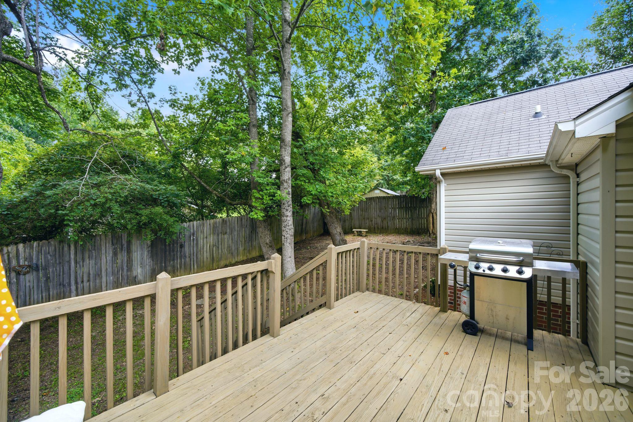 1008 Raywood Court Property Photo 37