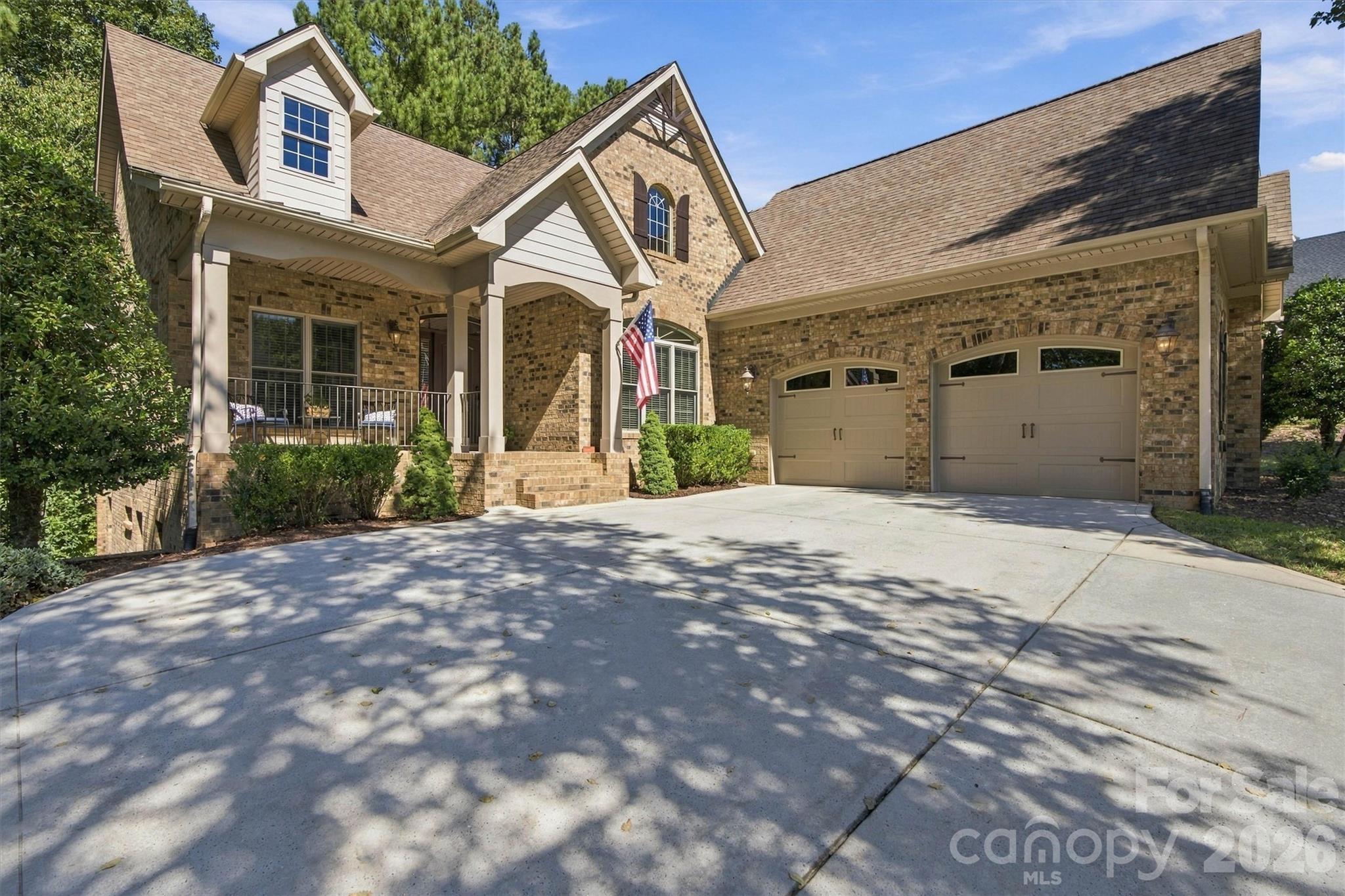 7365 Thornblade Court Property Photo 2