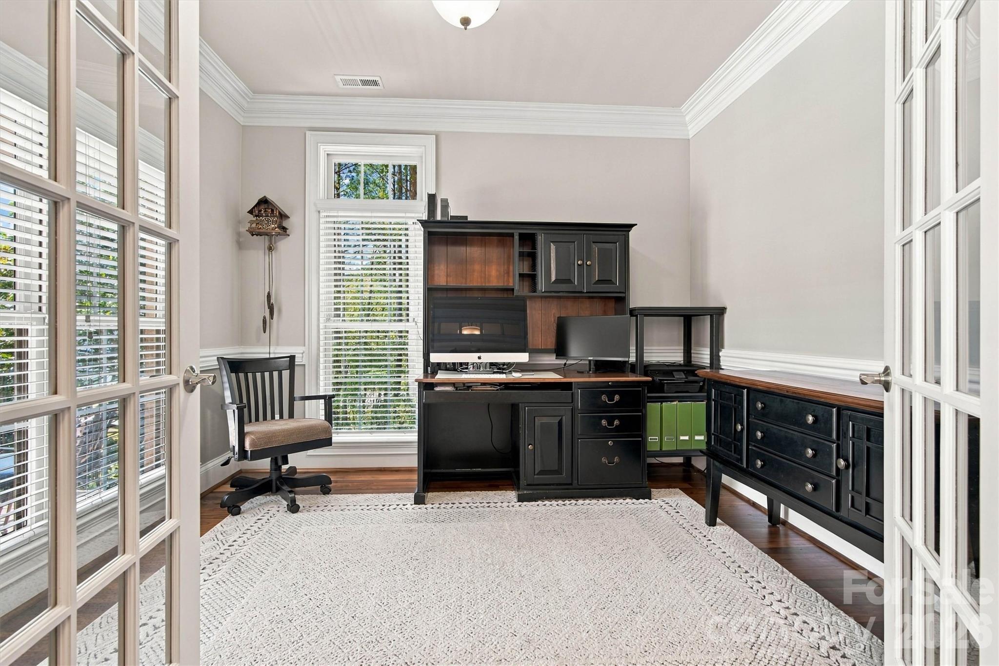 7365 Thornblade Court Property Photo 10